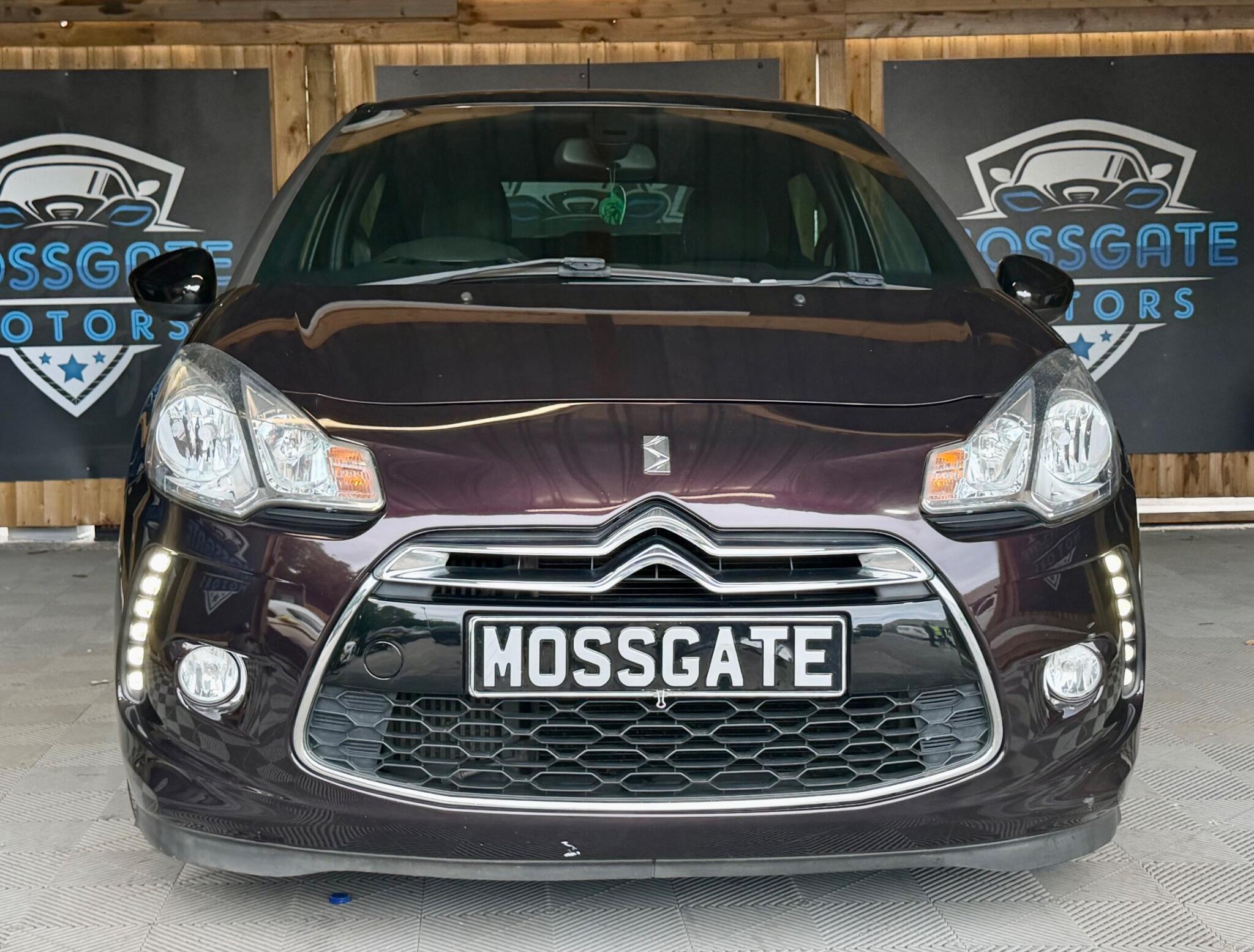 DS Automobiles DS 3 view 4