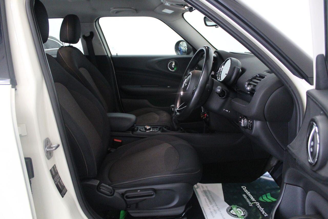 MINI Clubman view 29