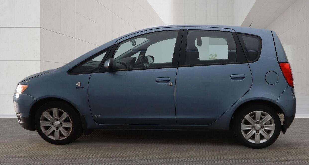 Mitsubishi Colt view 6