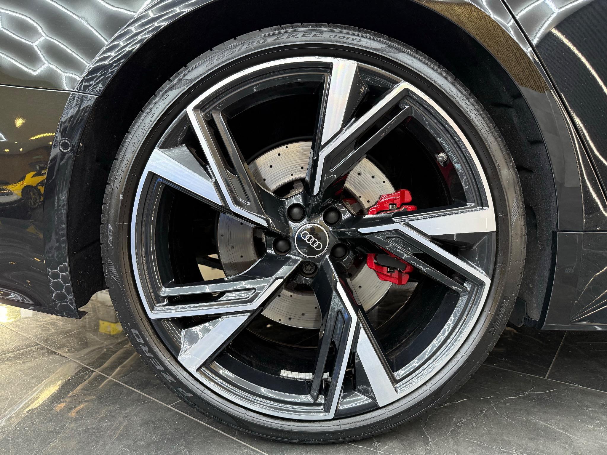 Audi RS6 Avant view 45