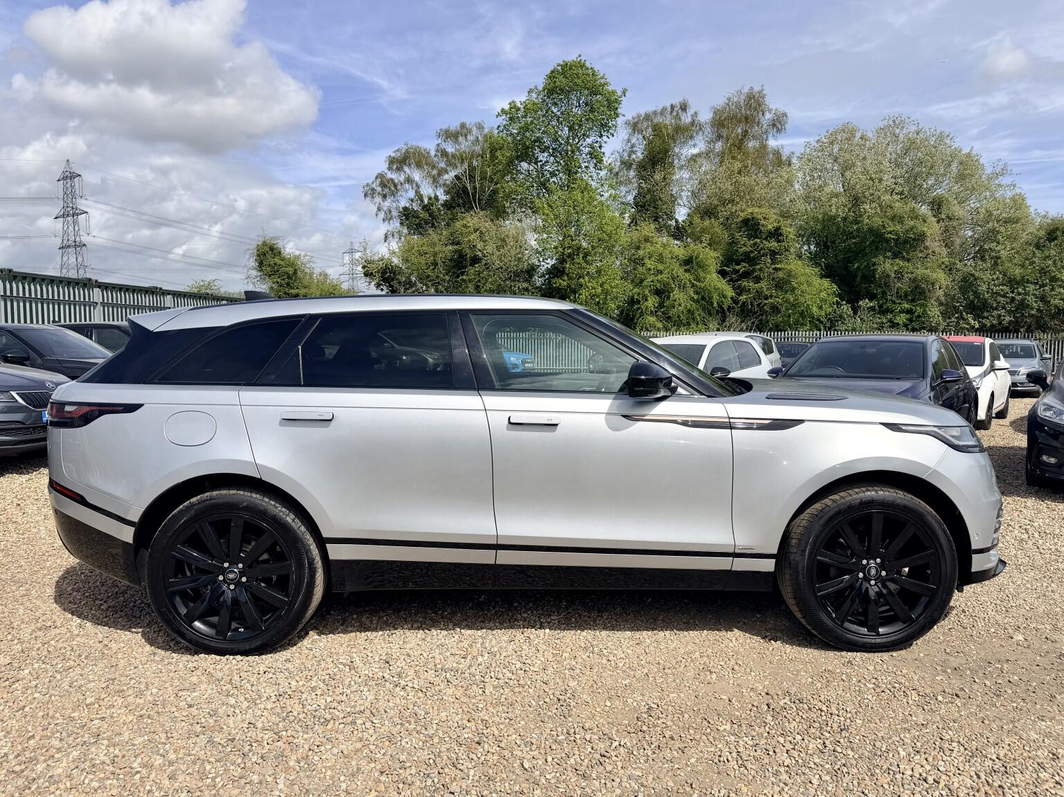 Land Rover Range Rover Velar view 2