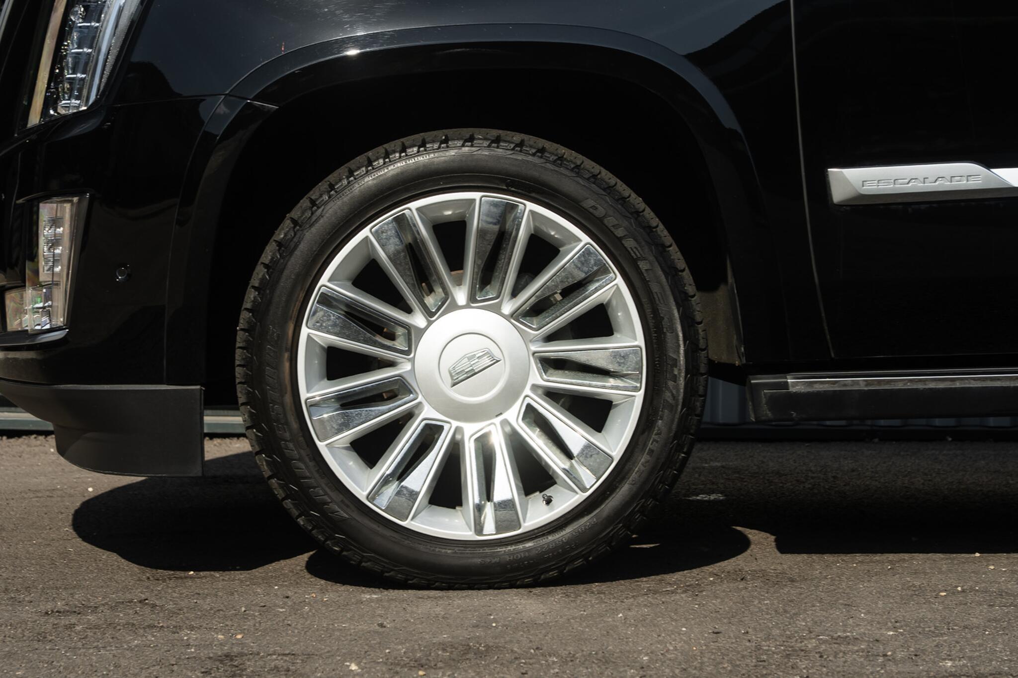 Cadillac Escalade view 6