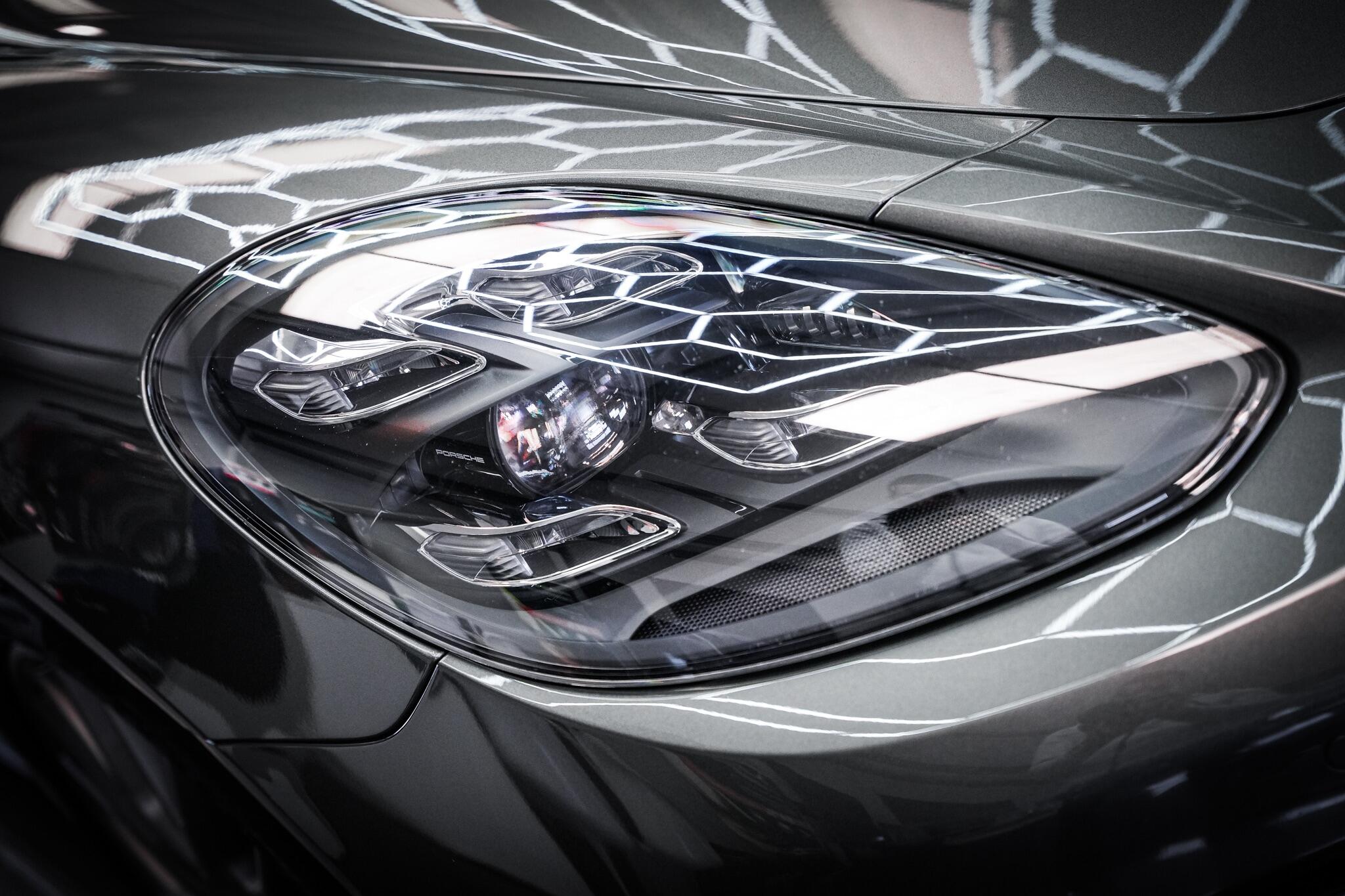 Porsche Panamera view 34