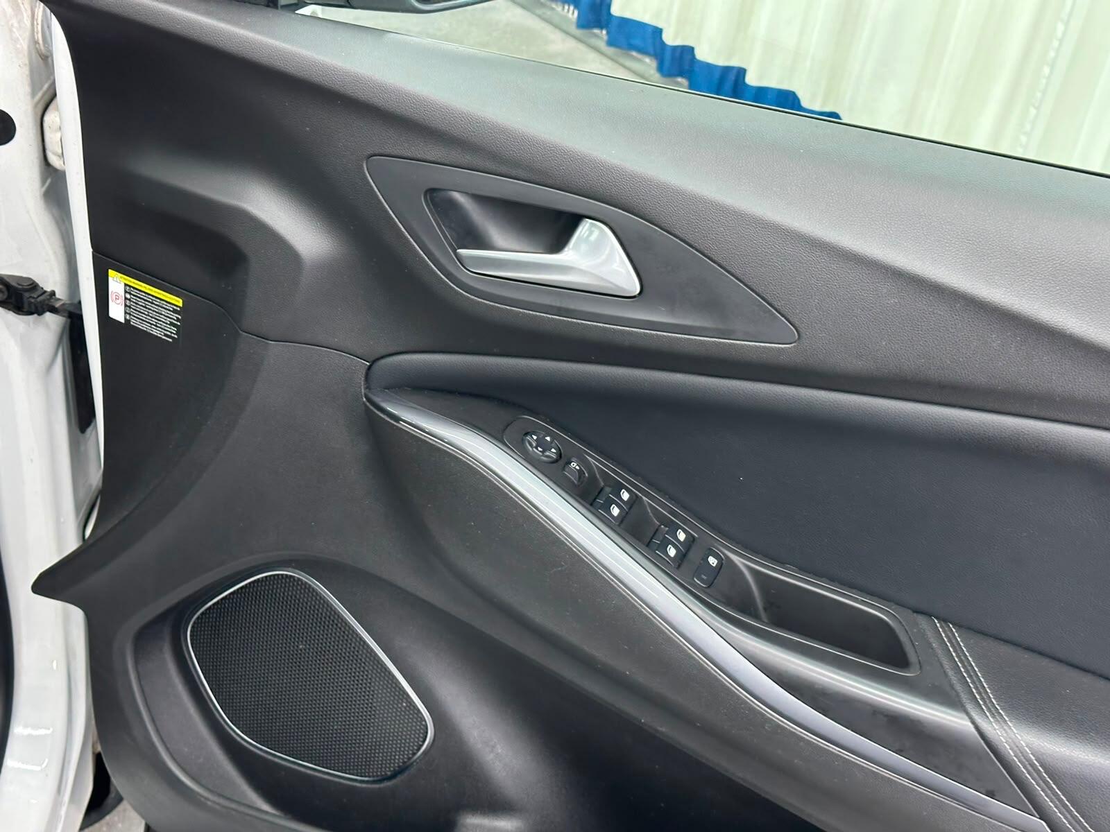 Vauxhall Grandland X view 55