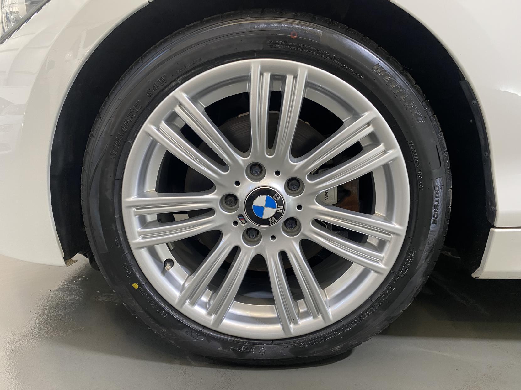 BMW 1 Series view 34