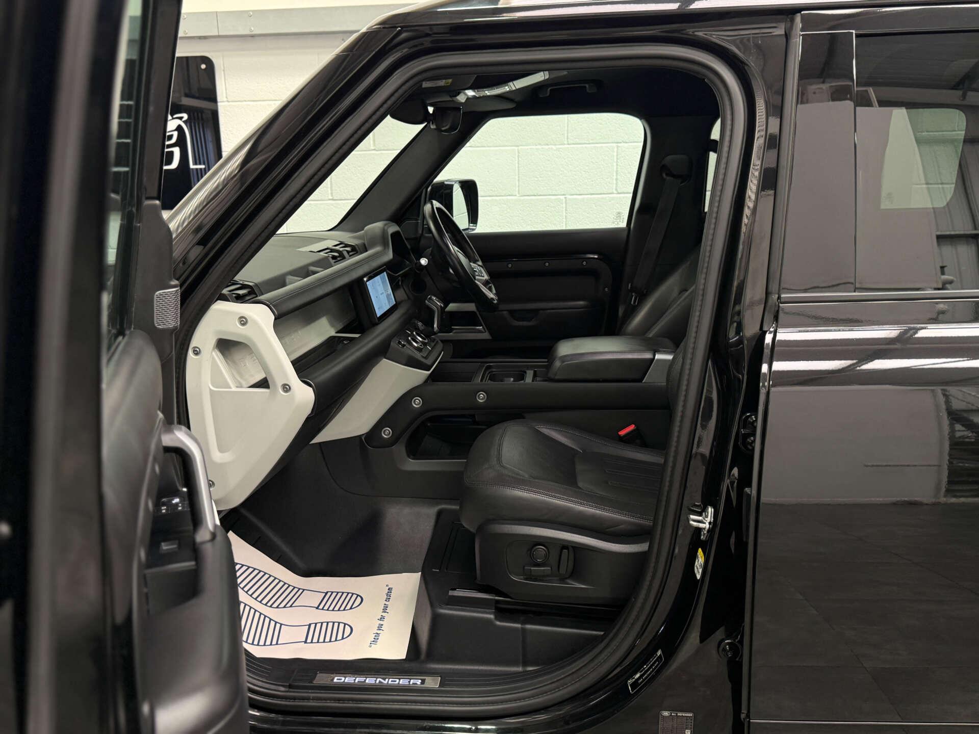 Land Rover Defender view 18
