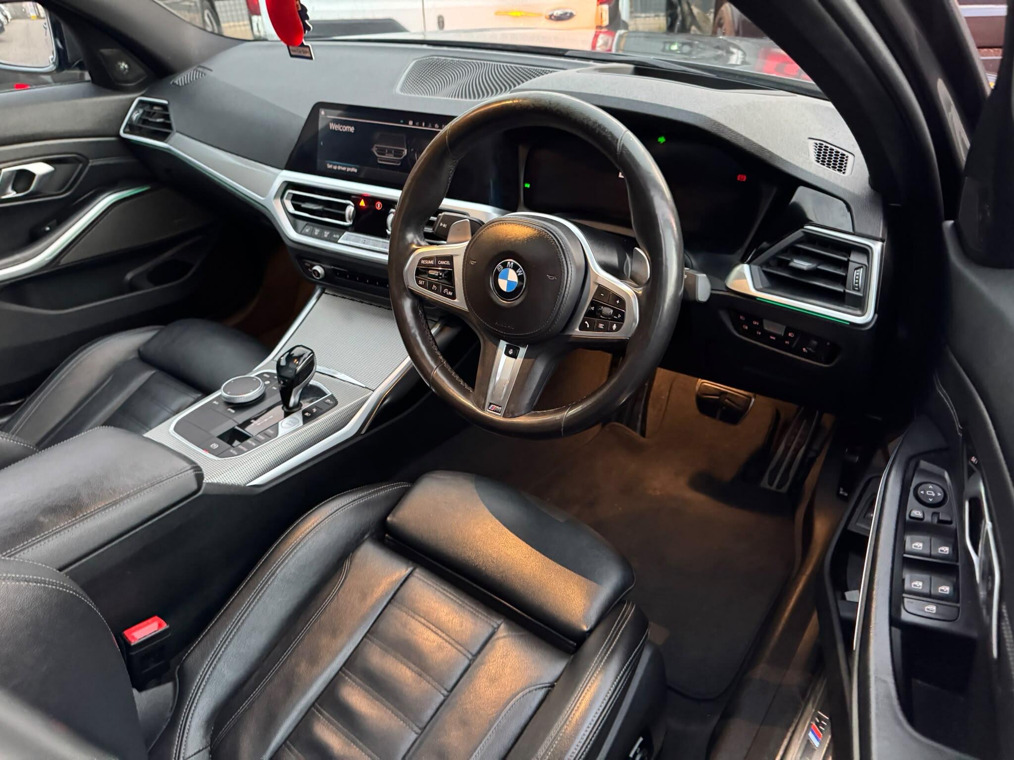 BMW 3 Series view 56
