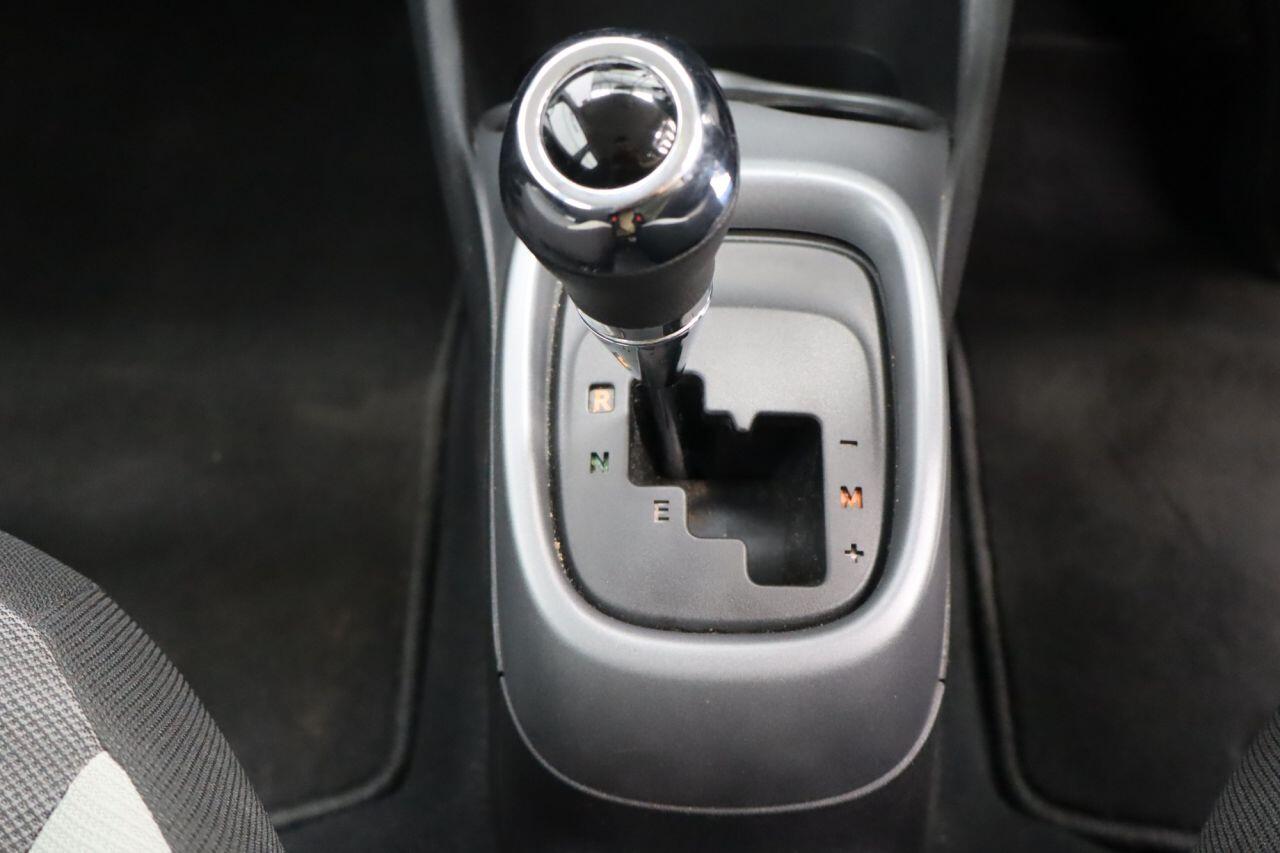 Toyota Aygo view 12