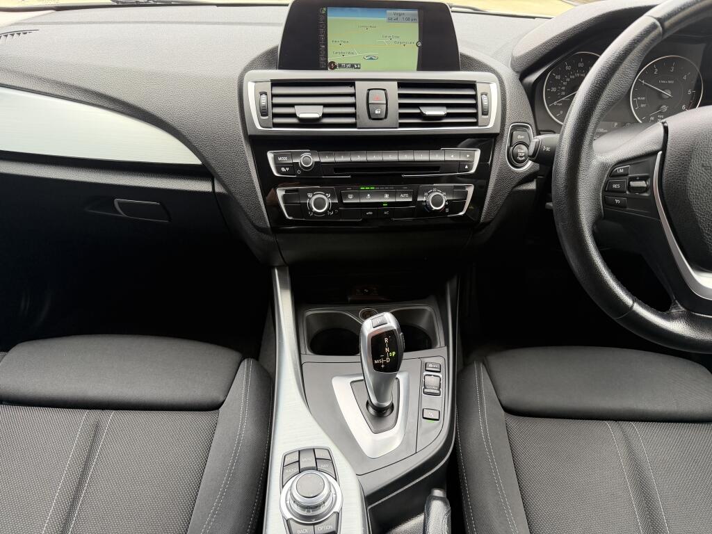 BMW 1 Series view 10