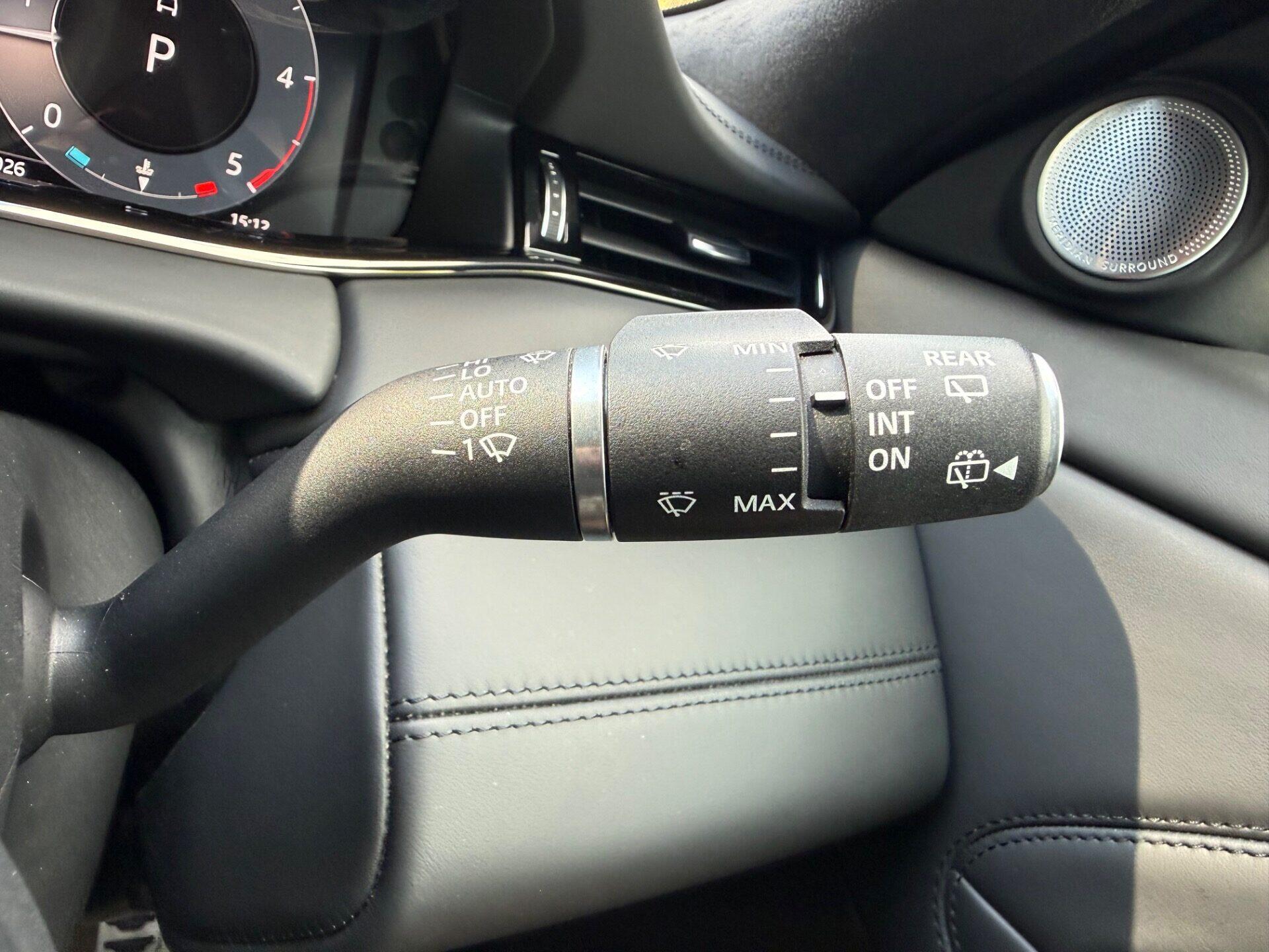 Land Rover Range Rover Evoque view 38