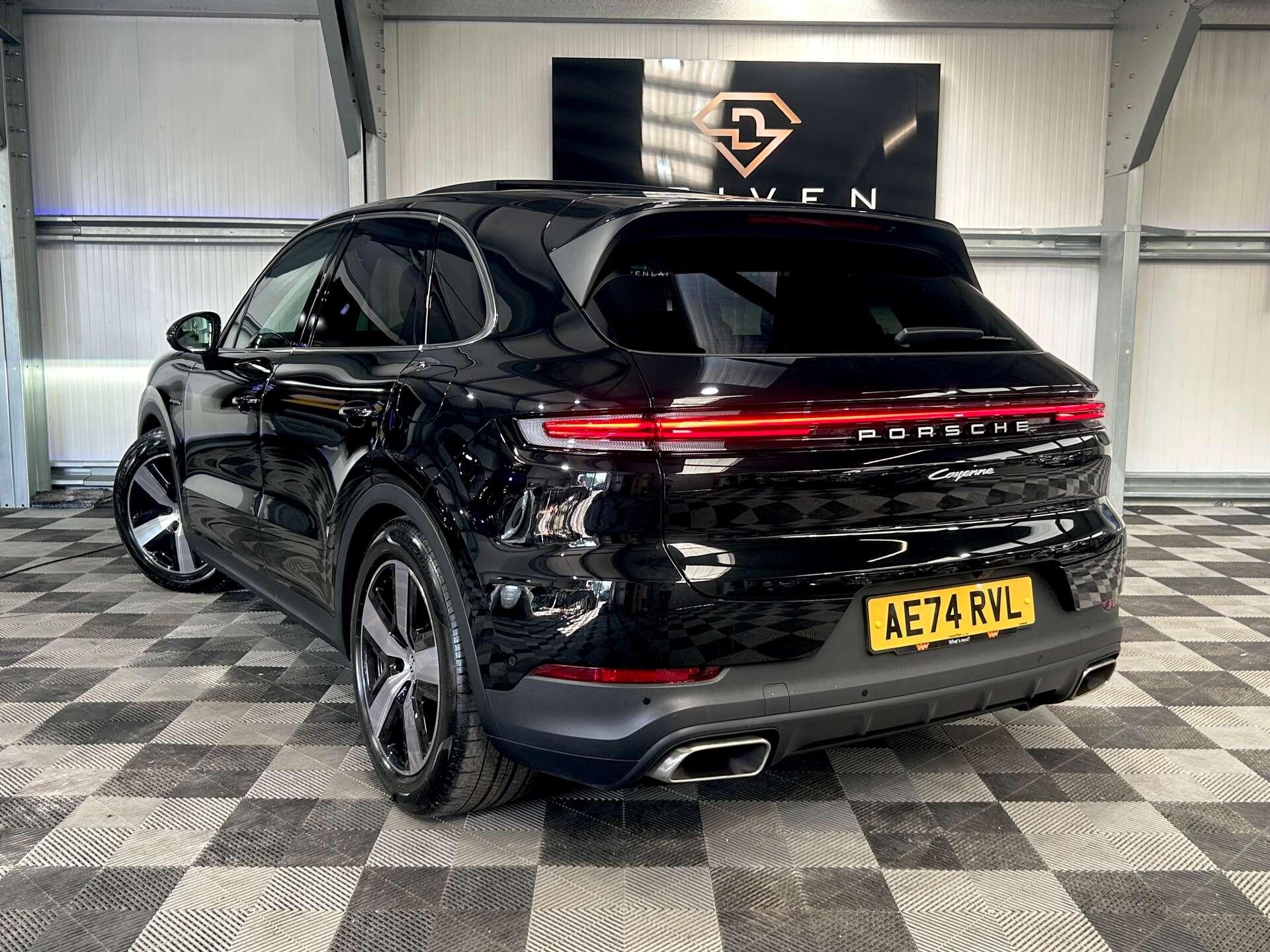 Porsche Cayenne view 15