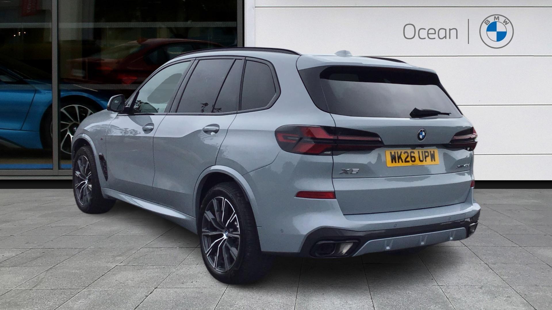 BMW X5 view 2