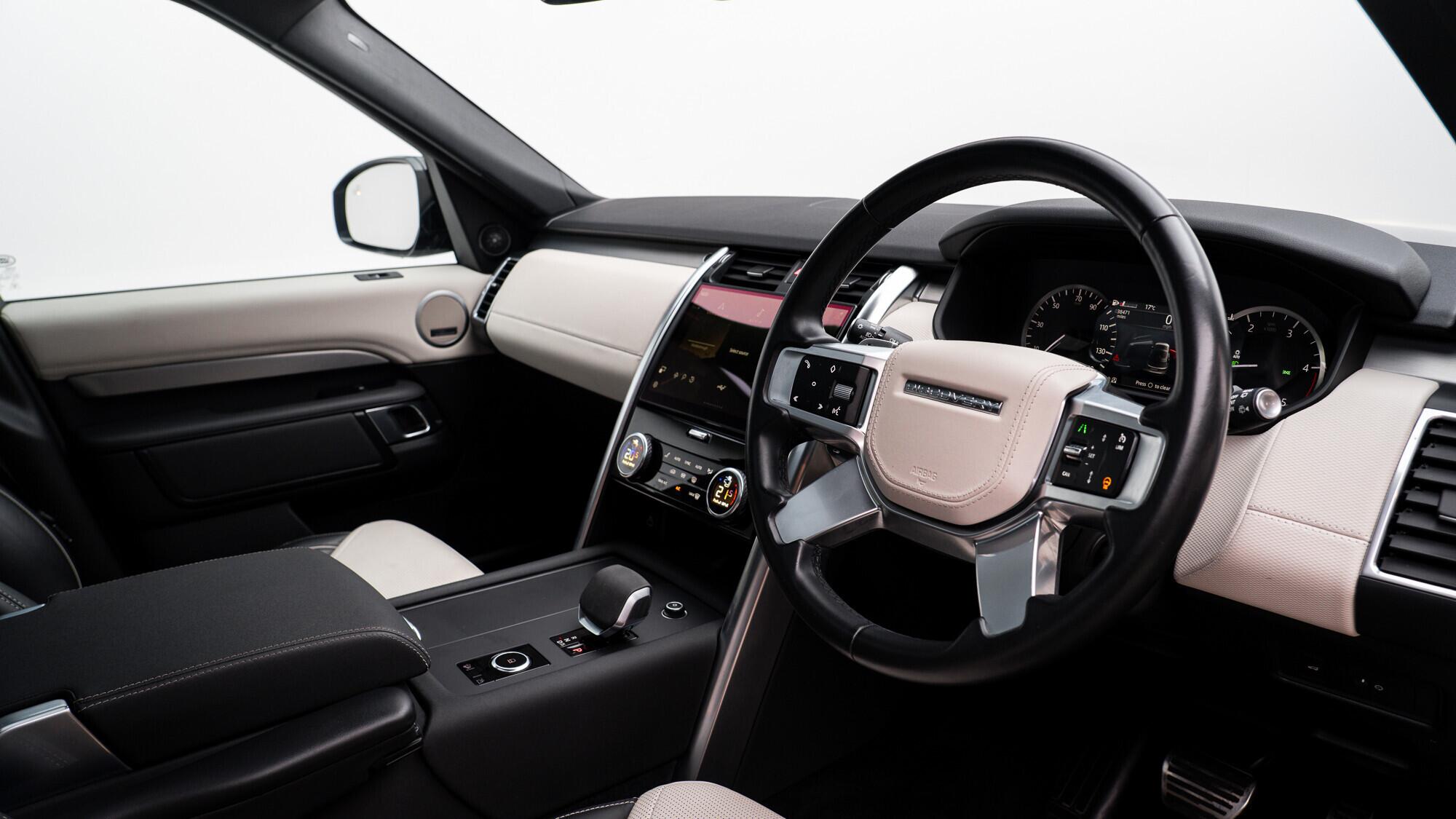 Land Rover Discovery 3 view 35