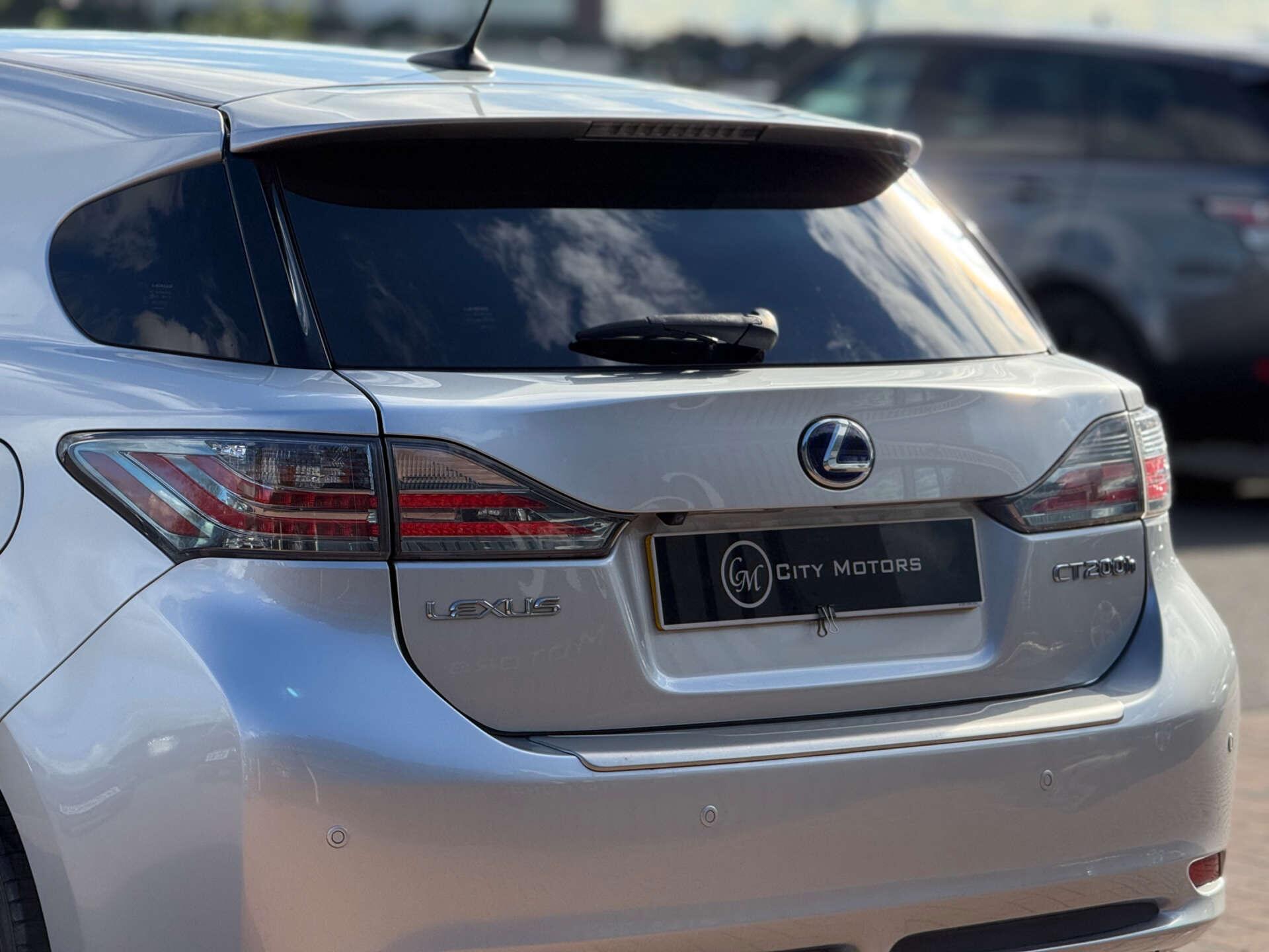 Lexus CT view 29