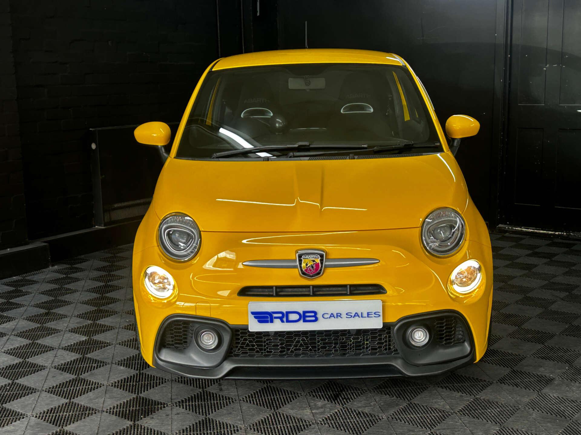 Abarth 595 view 5