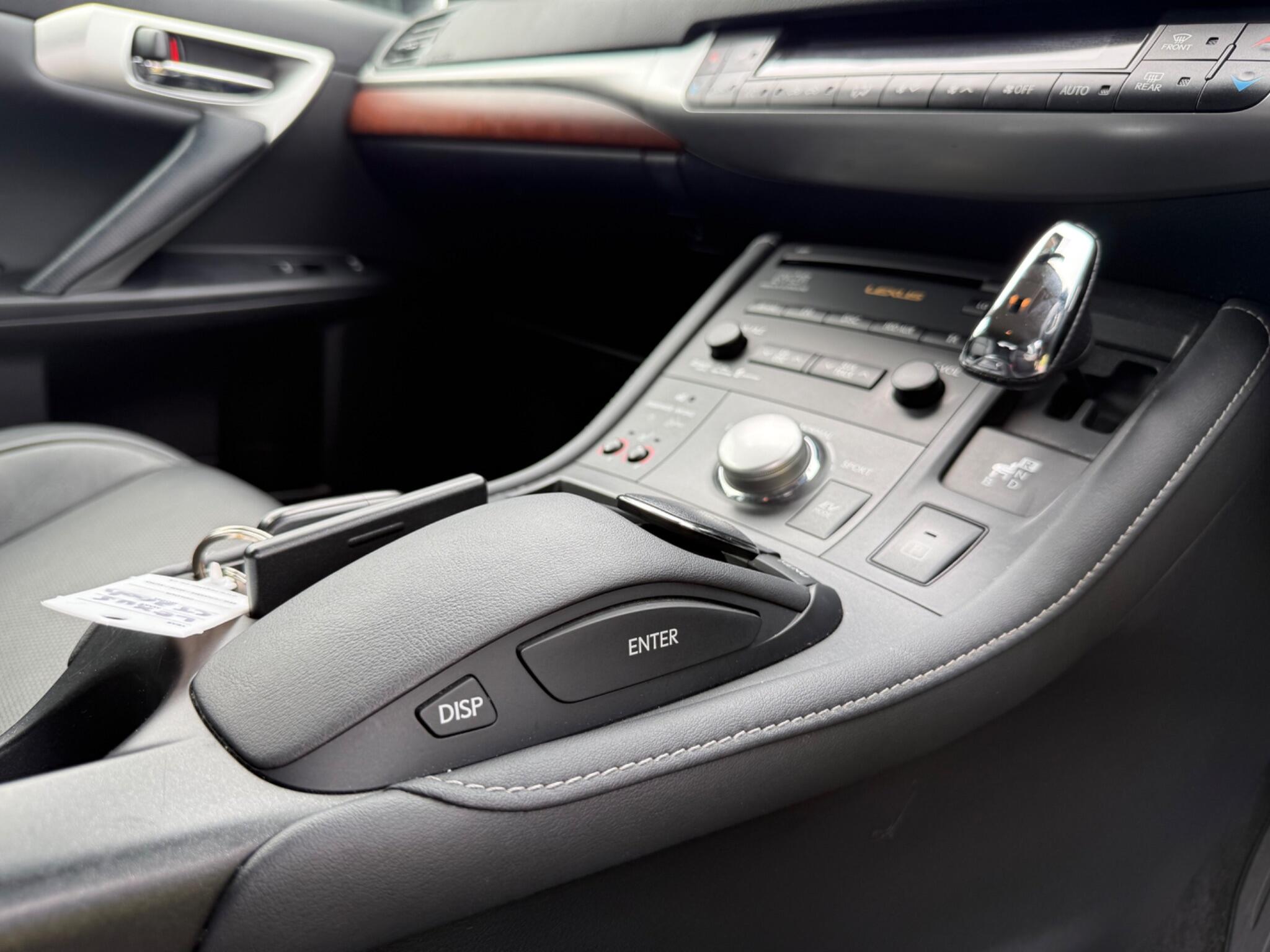 Lexus CT view 52
