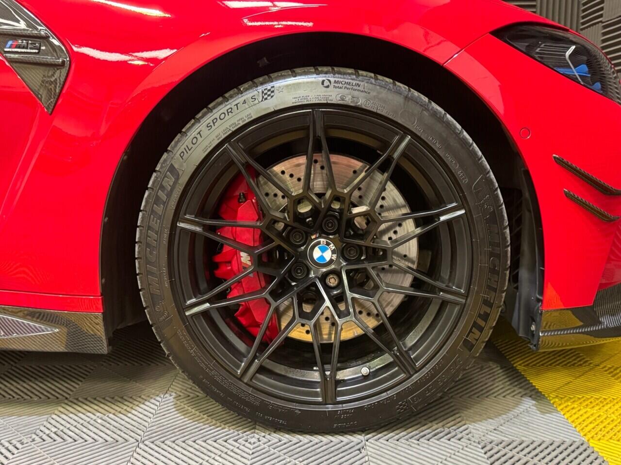 BMW M3 view 5