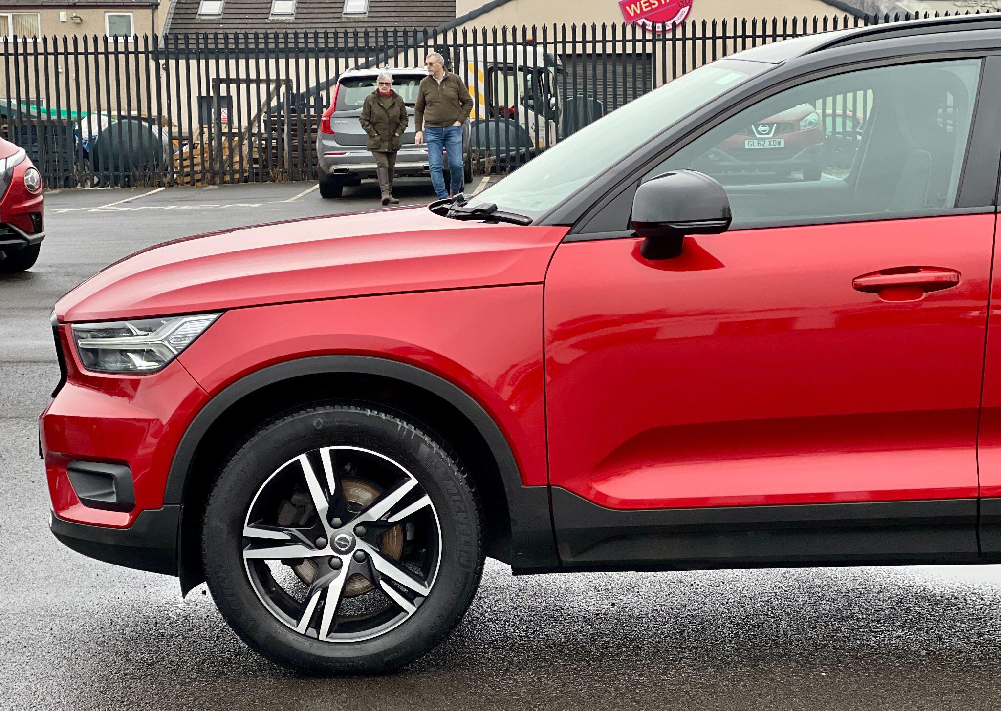 Volvo XC40 view 32