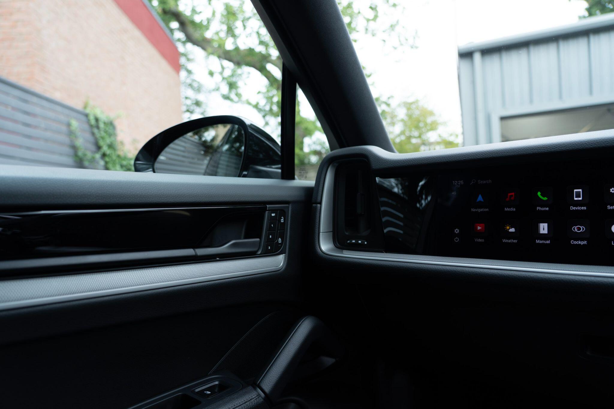 Porsche Cayenne view 11