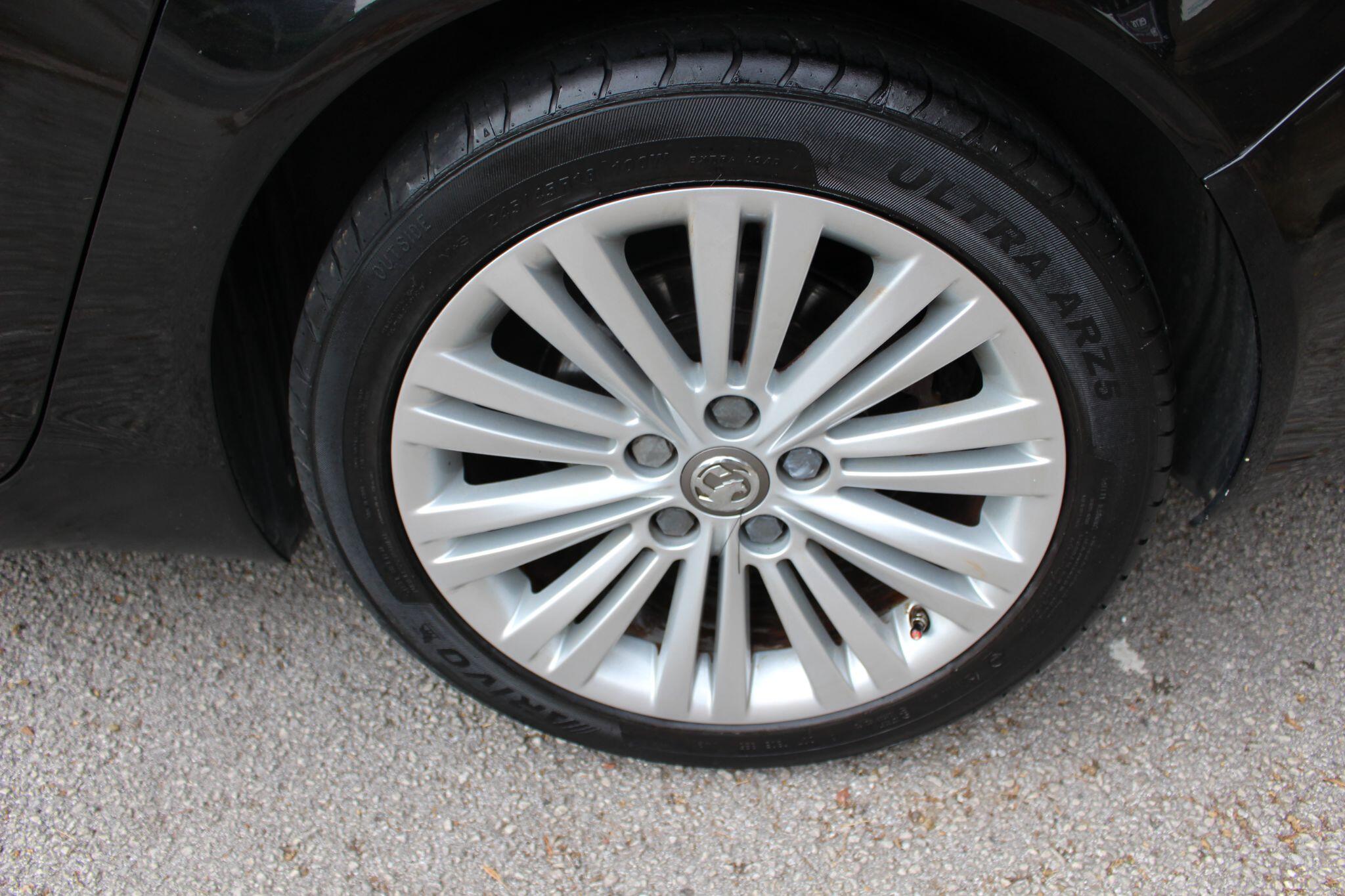 Vauxhall Insignia view 23