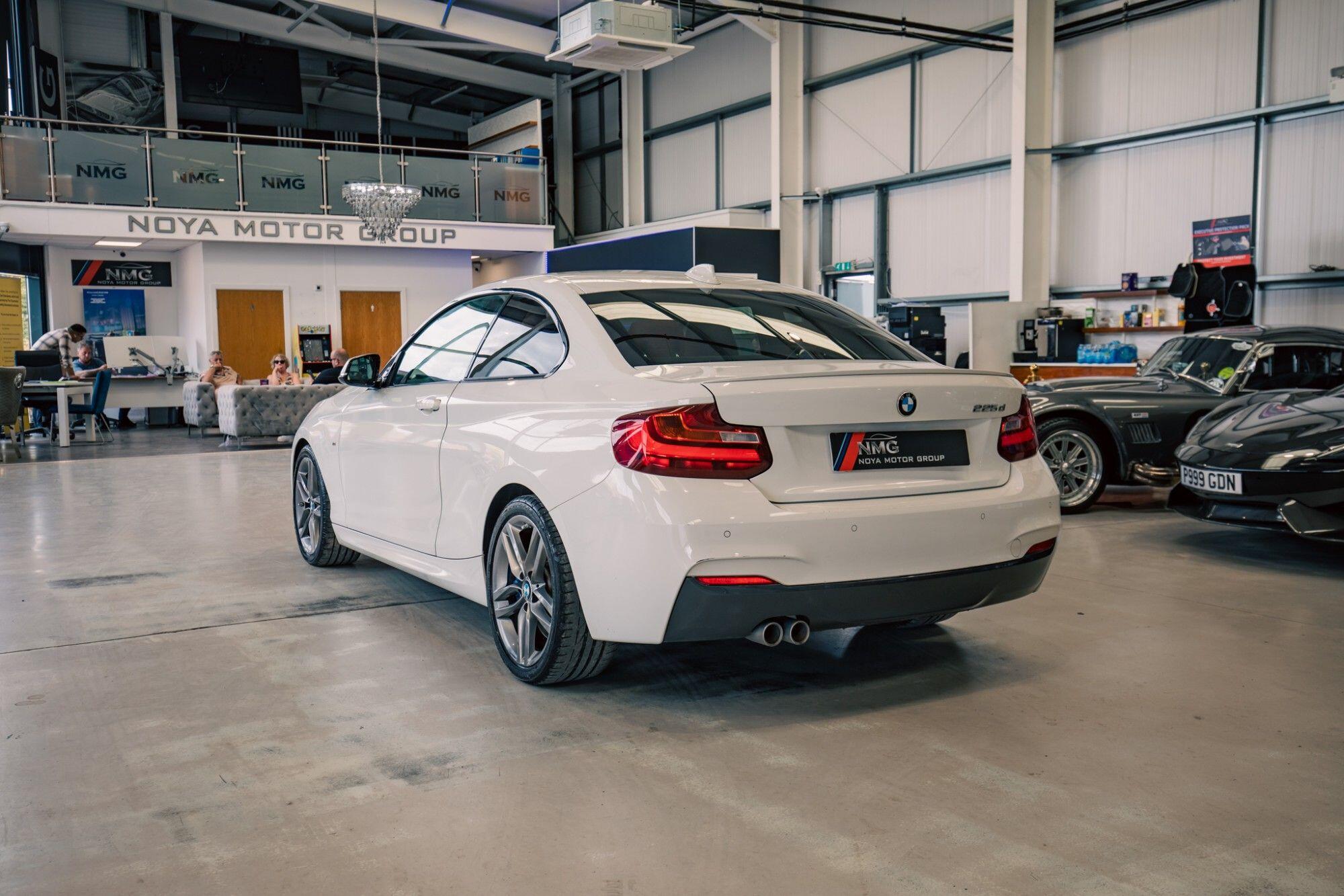BMW 2 Series view 26