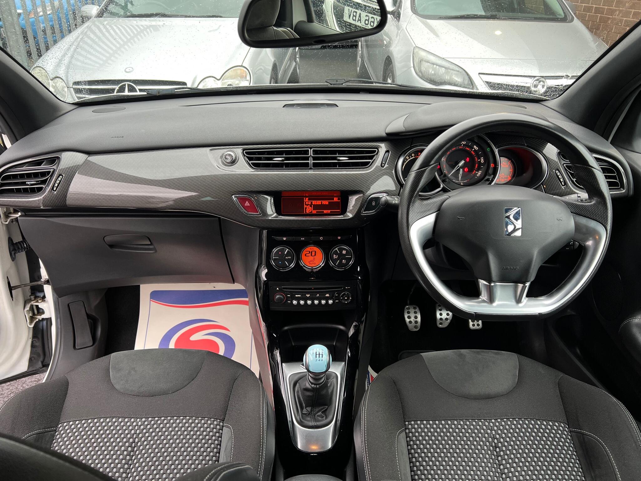 2010 Citroen DS3 image 4