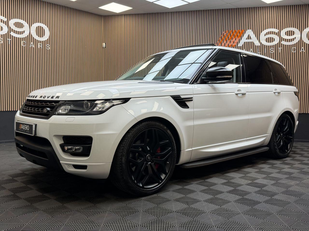 Land Rover Range Rover Sport view 3