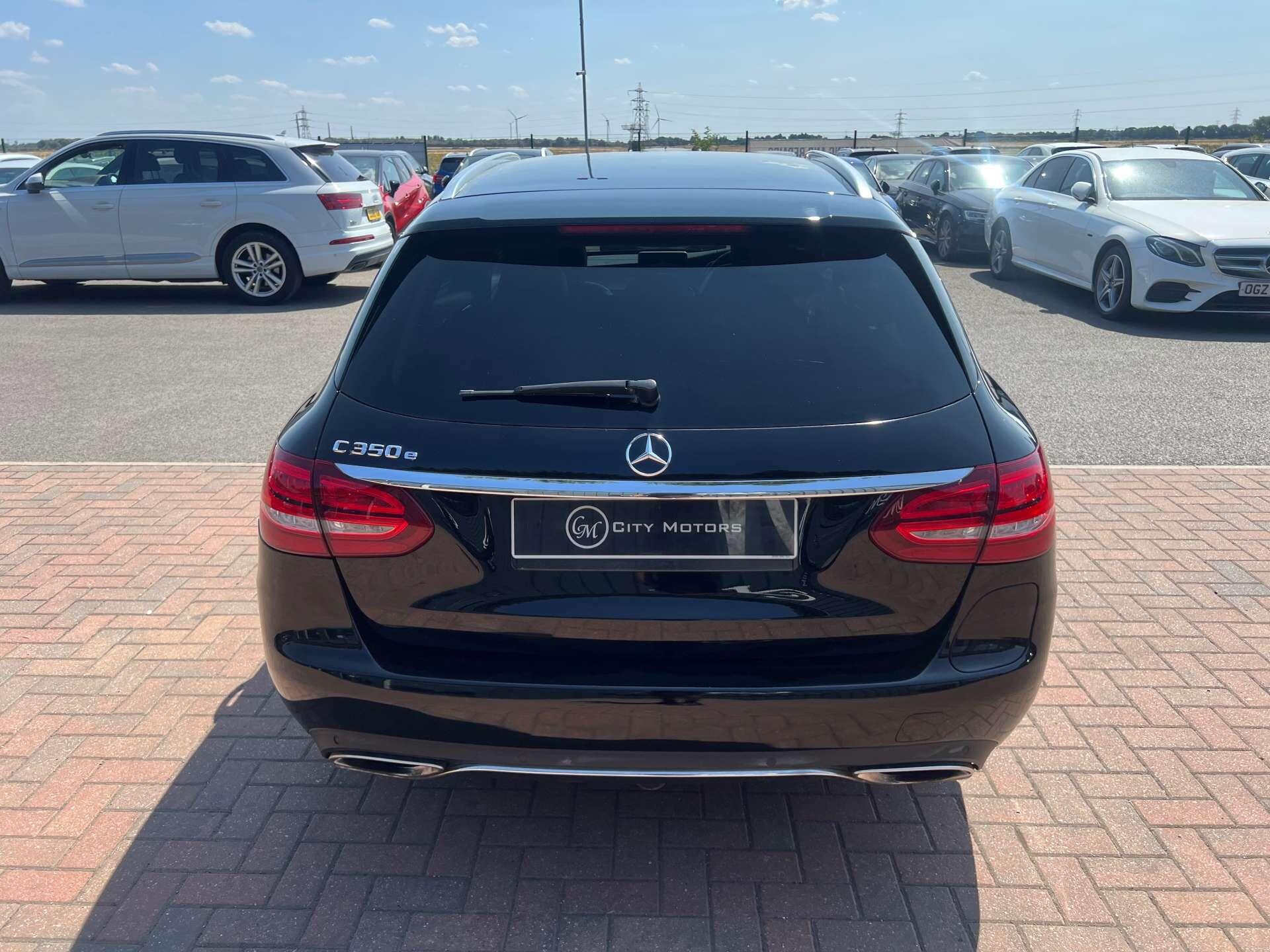 Mercedes-Benz C-Class view 9