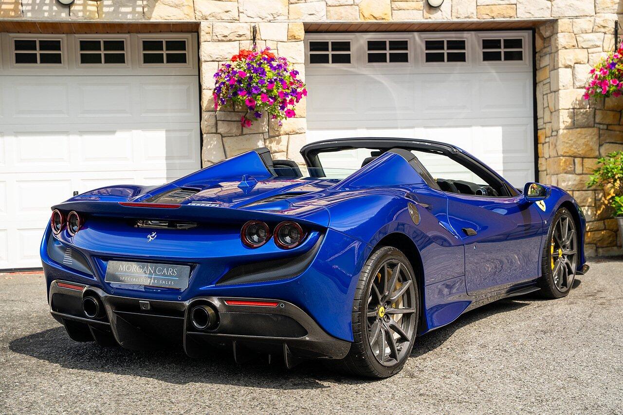 Ferrari F8 Tributo view 27