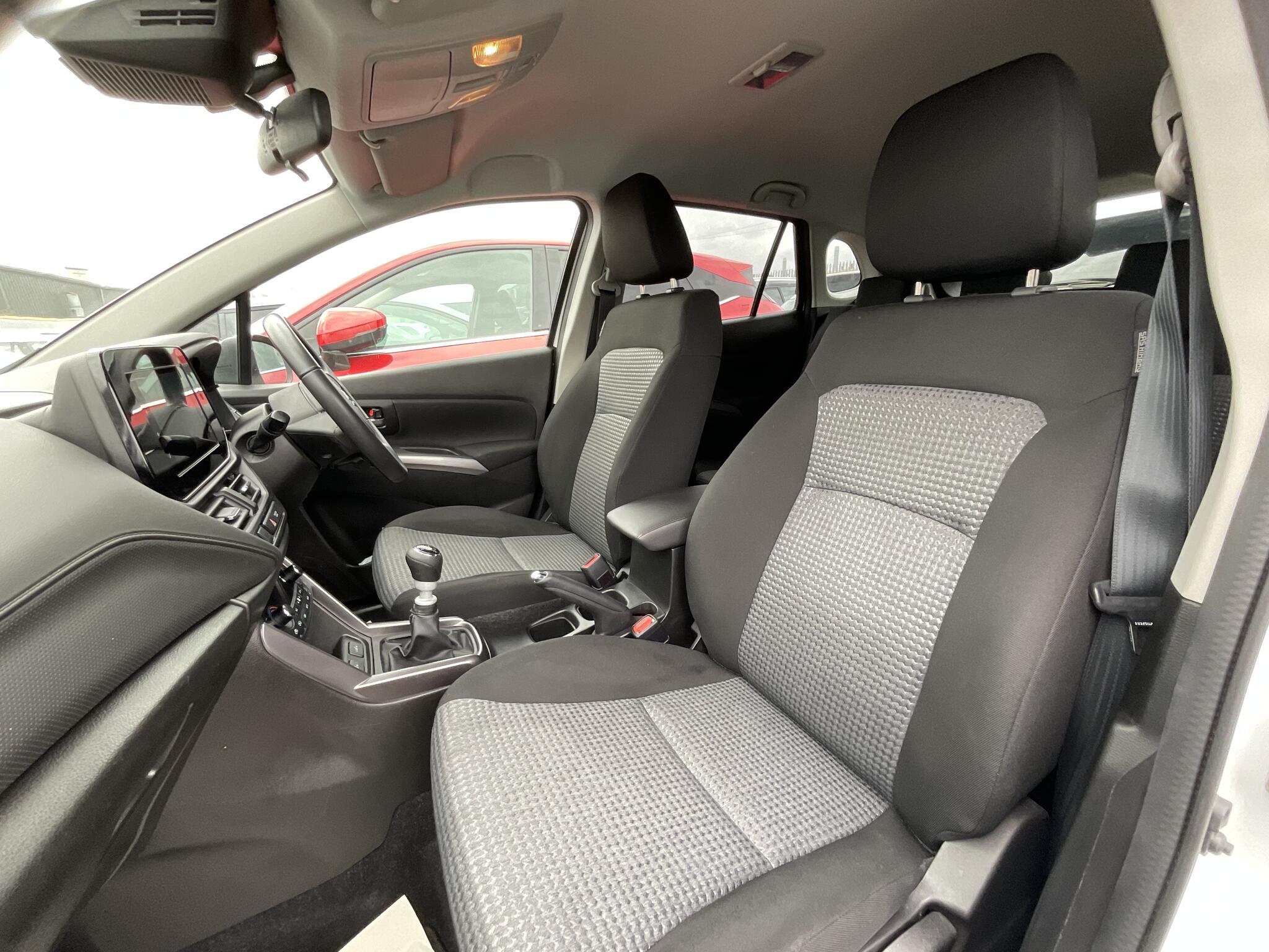 Suzuki S-Cross view 18