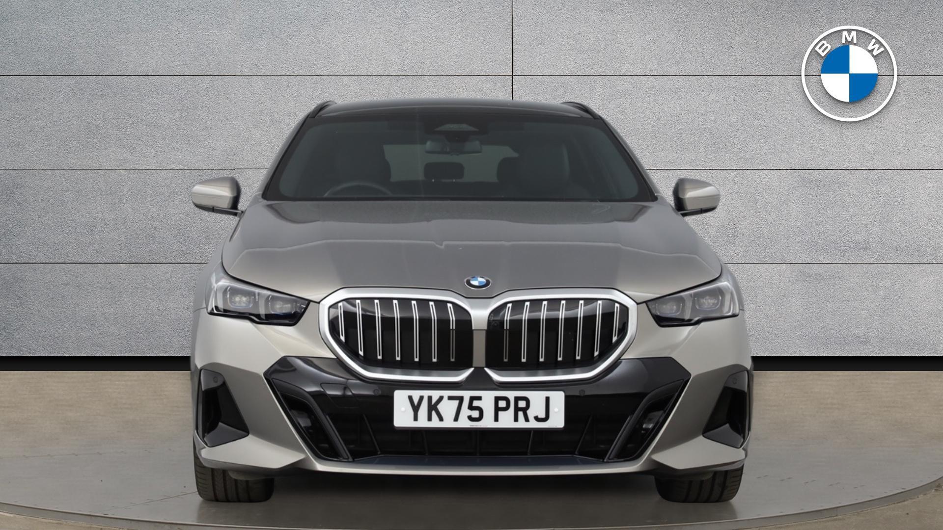 BMW 5 Series view 16