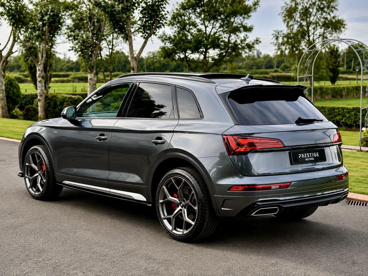 Audi Q5 view 4
