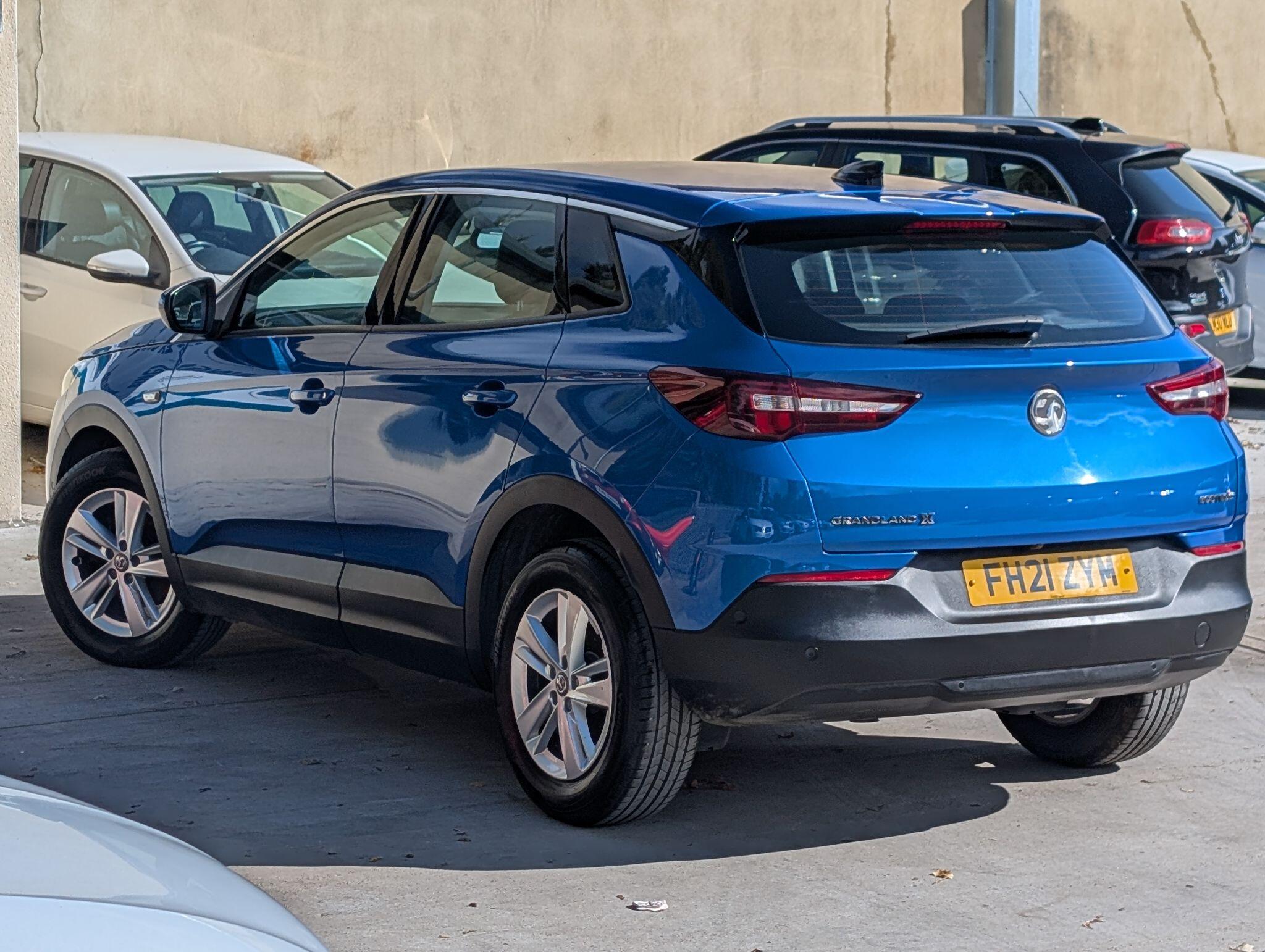 Vauxhall Grandland X view 4