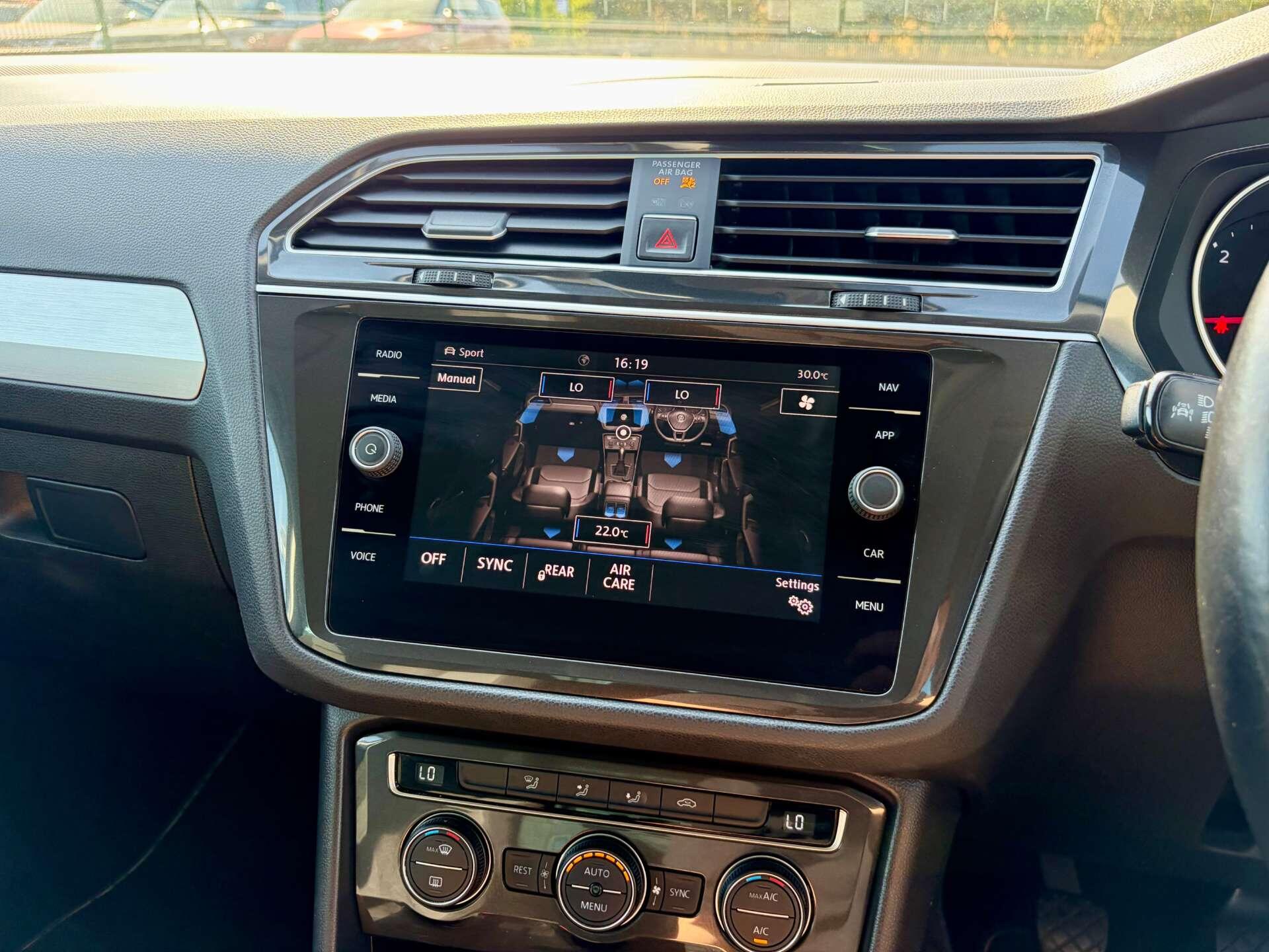Volkswagen Tiguan view 52