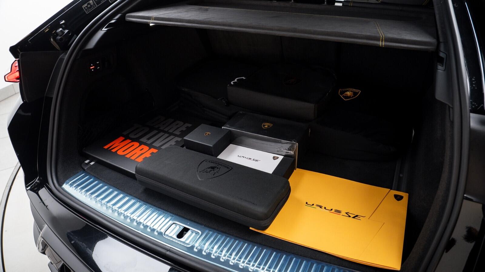 Lamborghini Urus view 62