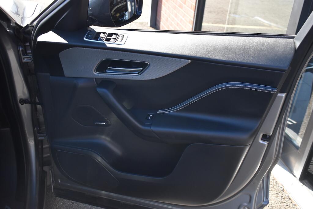 Jaguar F-Pace view 29