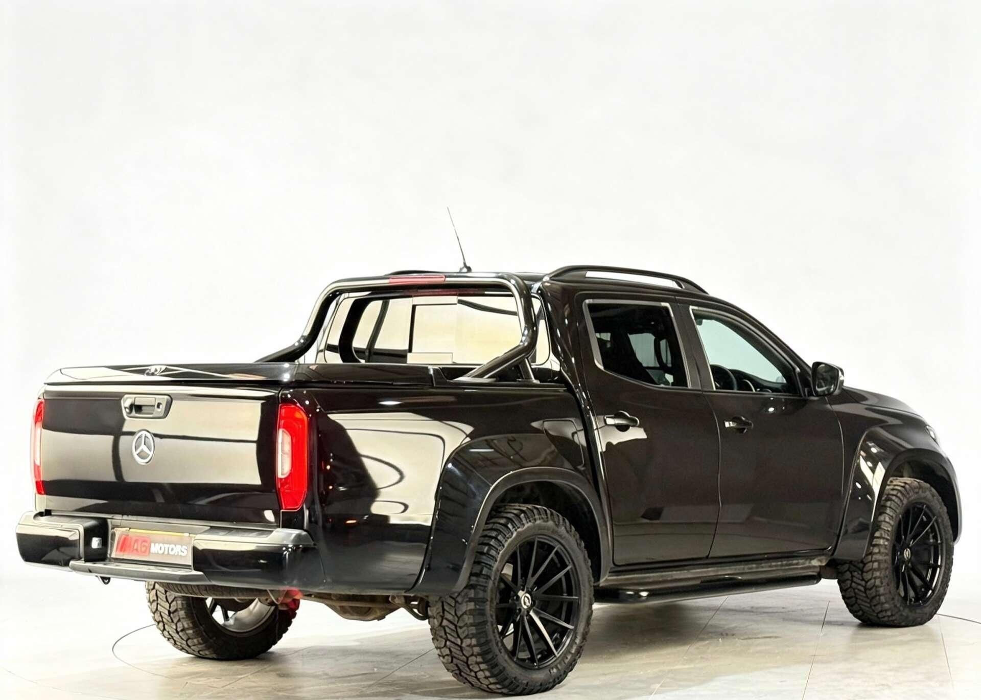 Mercedes-Benz X-Class view 11