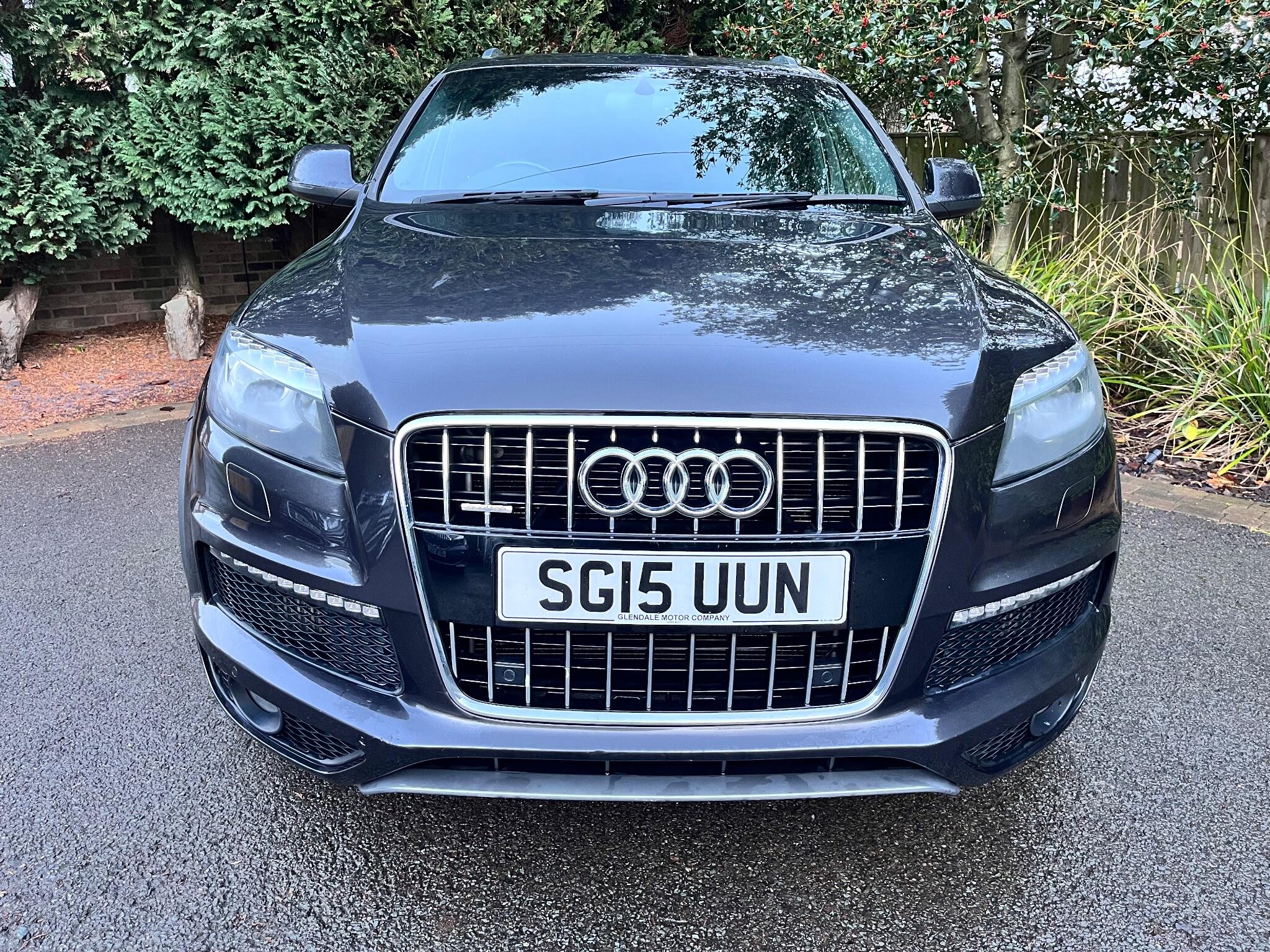 Audi Q7 view 23