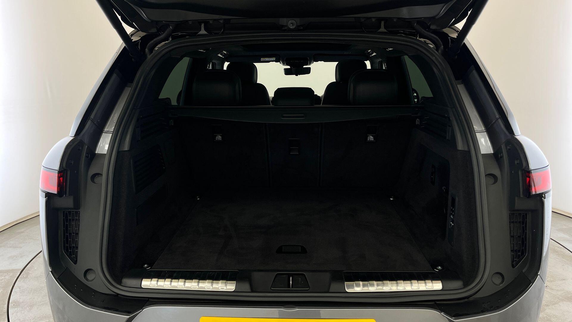 Land Rover Range Rover Sport view 10