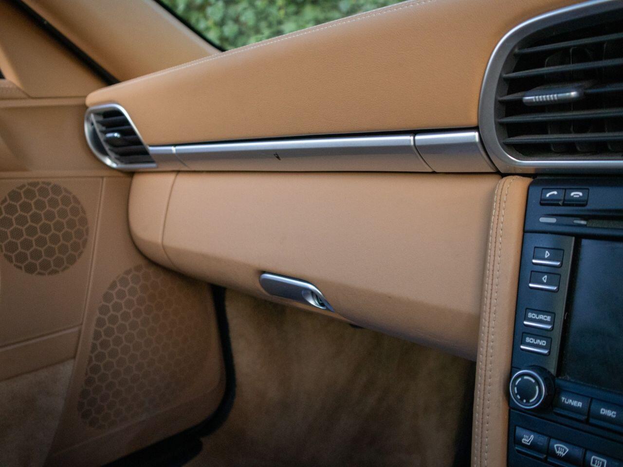 Porsche 911 view 41
