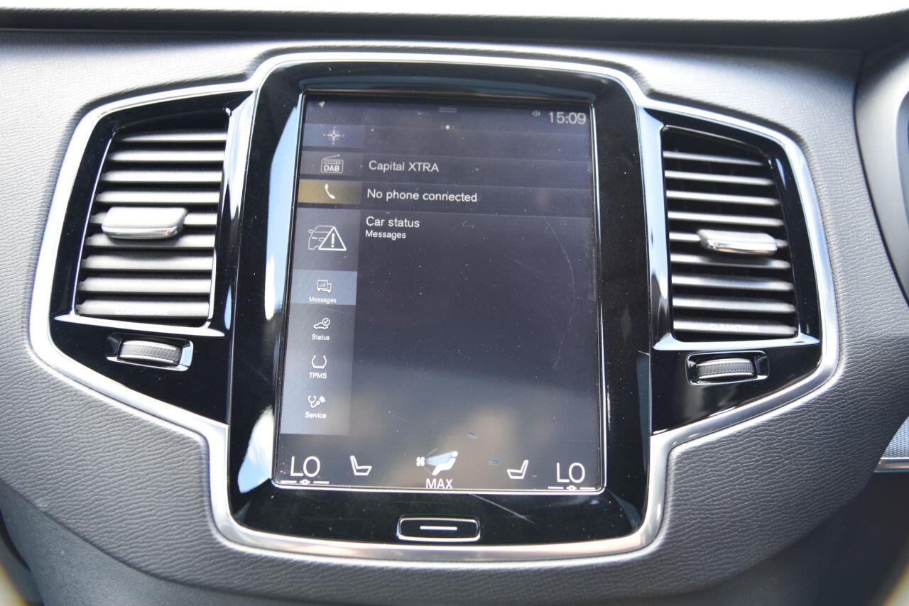Volvo XC90 view 36