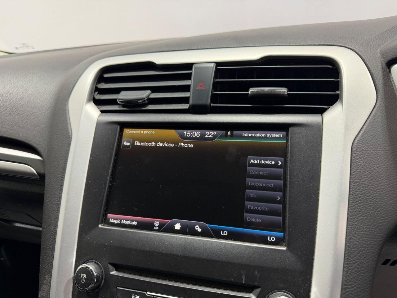 Ford Mondeo view 26