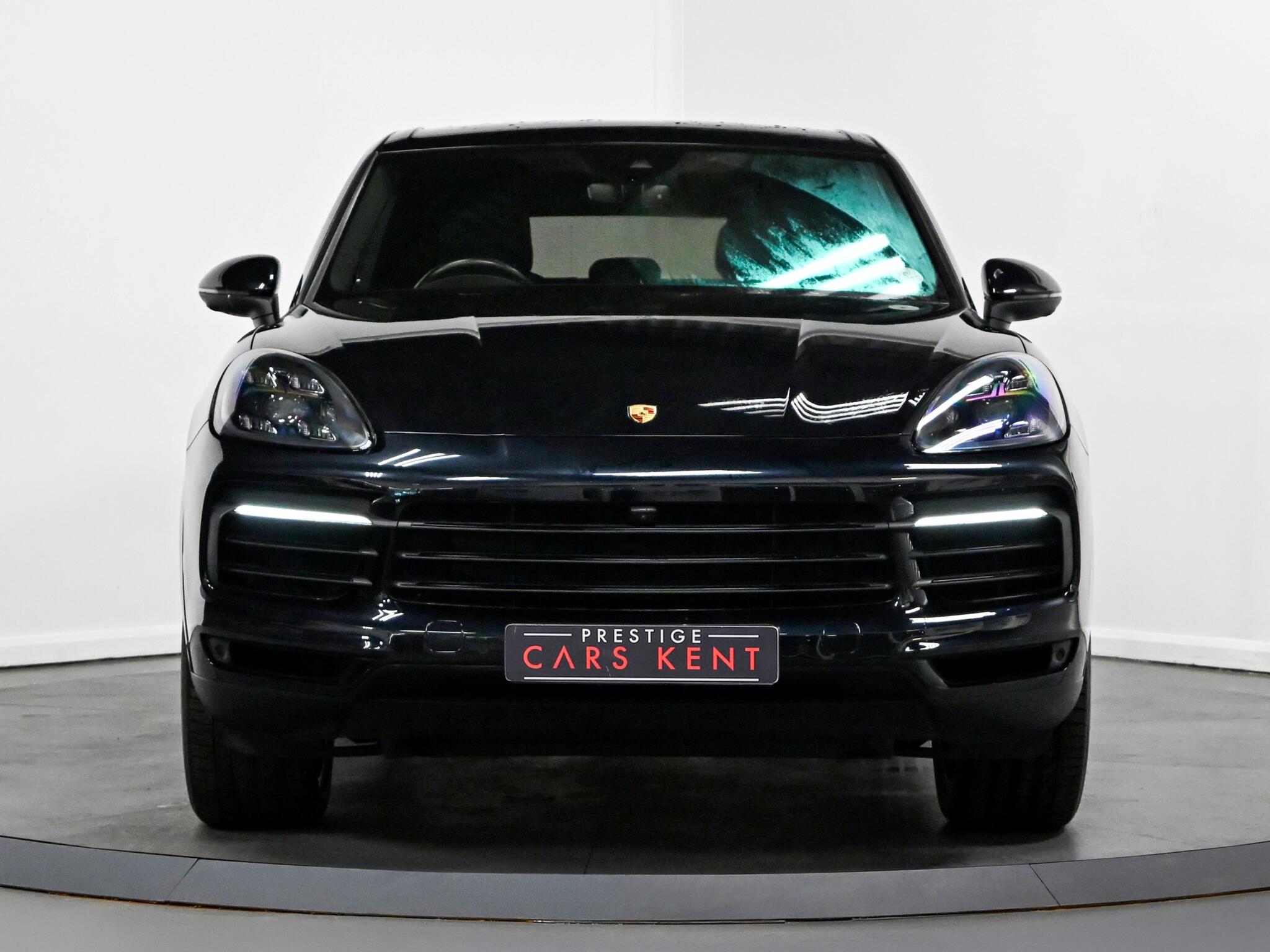 Porsche Cayenne view 24
