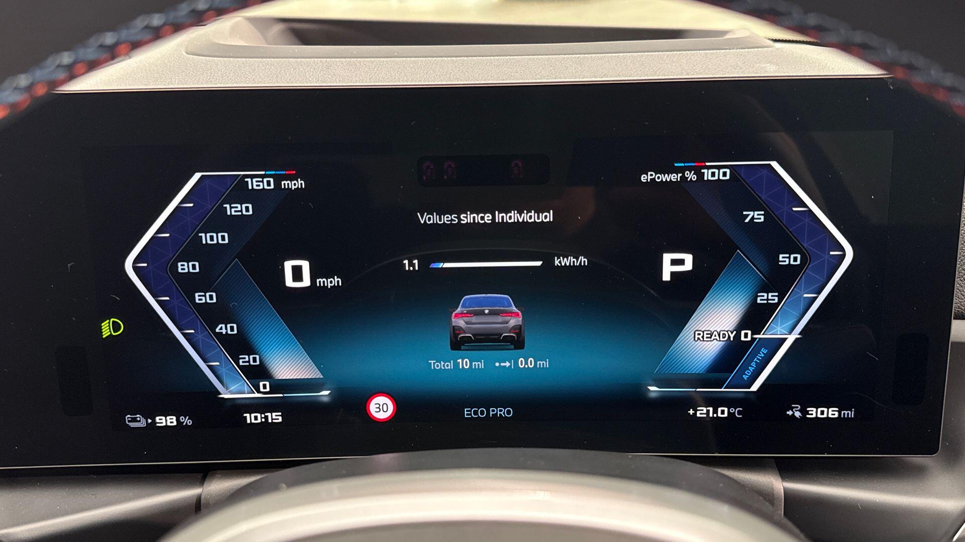 BMW I4 view 9