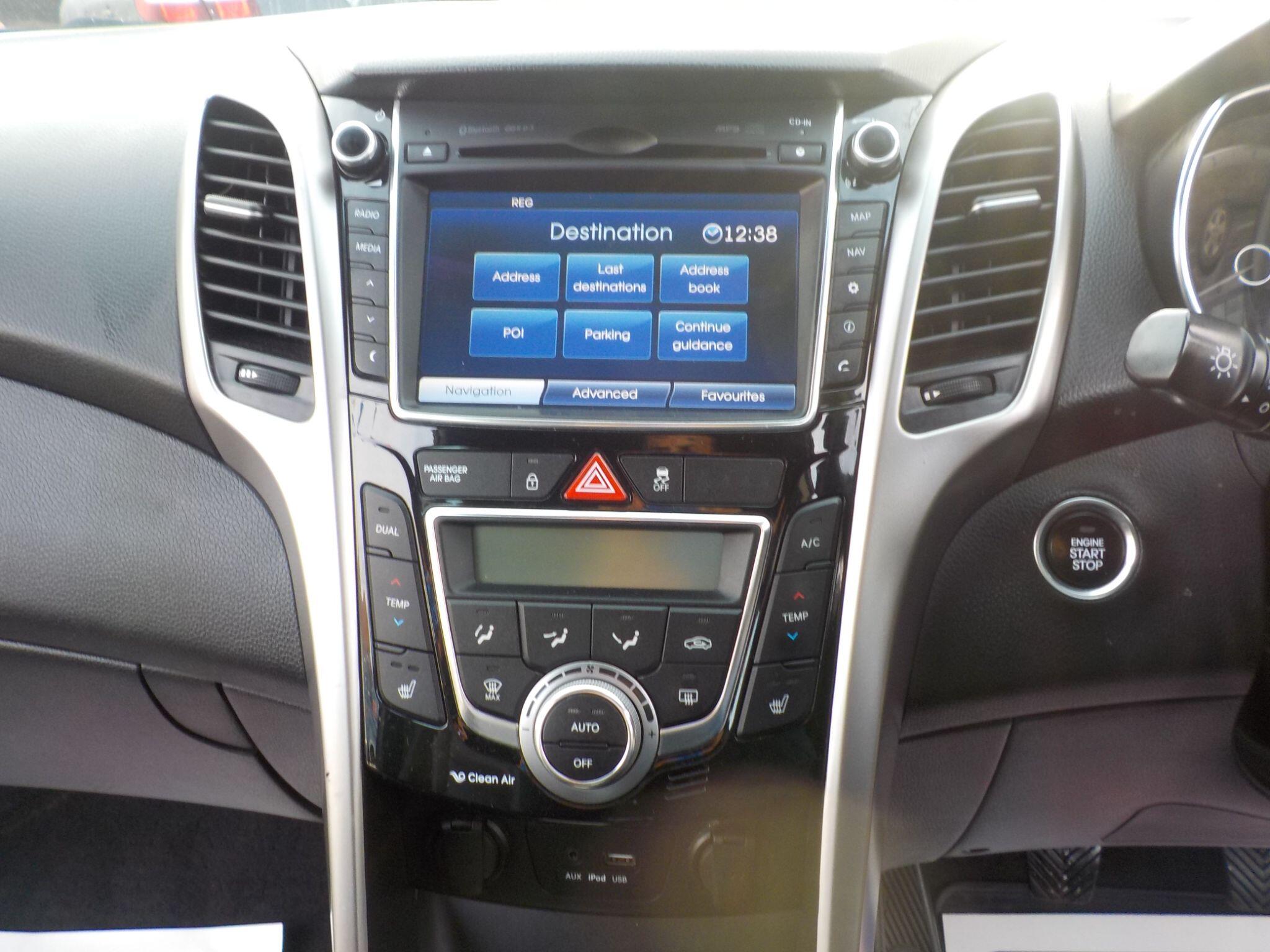 Hyundai i30 1.6 CRDi Blue Drive Premium Euro 6 (s/s) 5dr