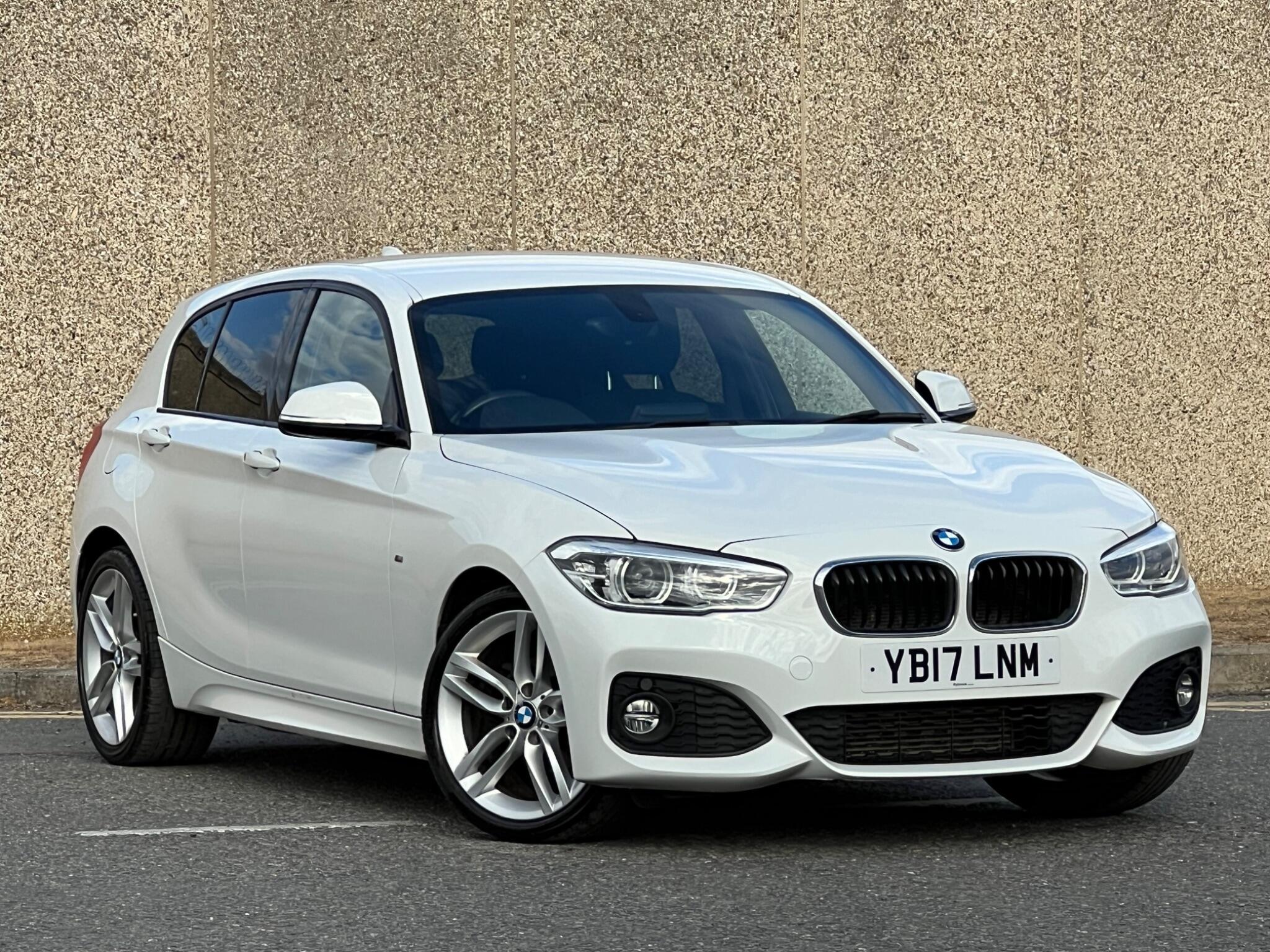 BMW 1 Series view 9