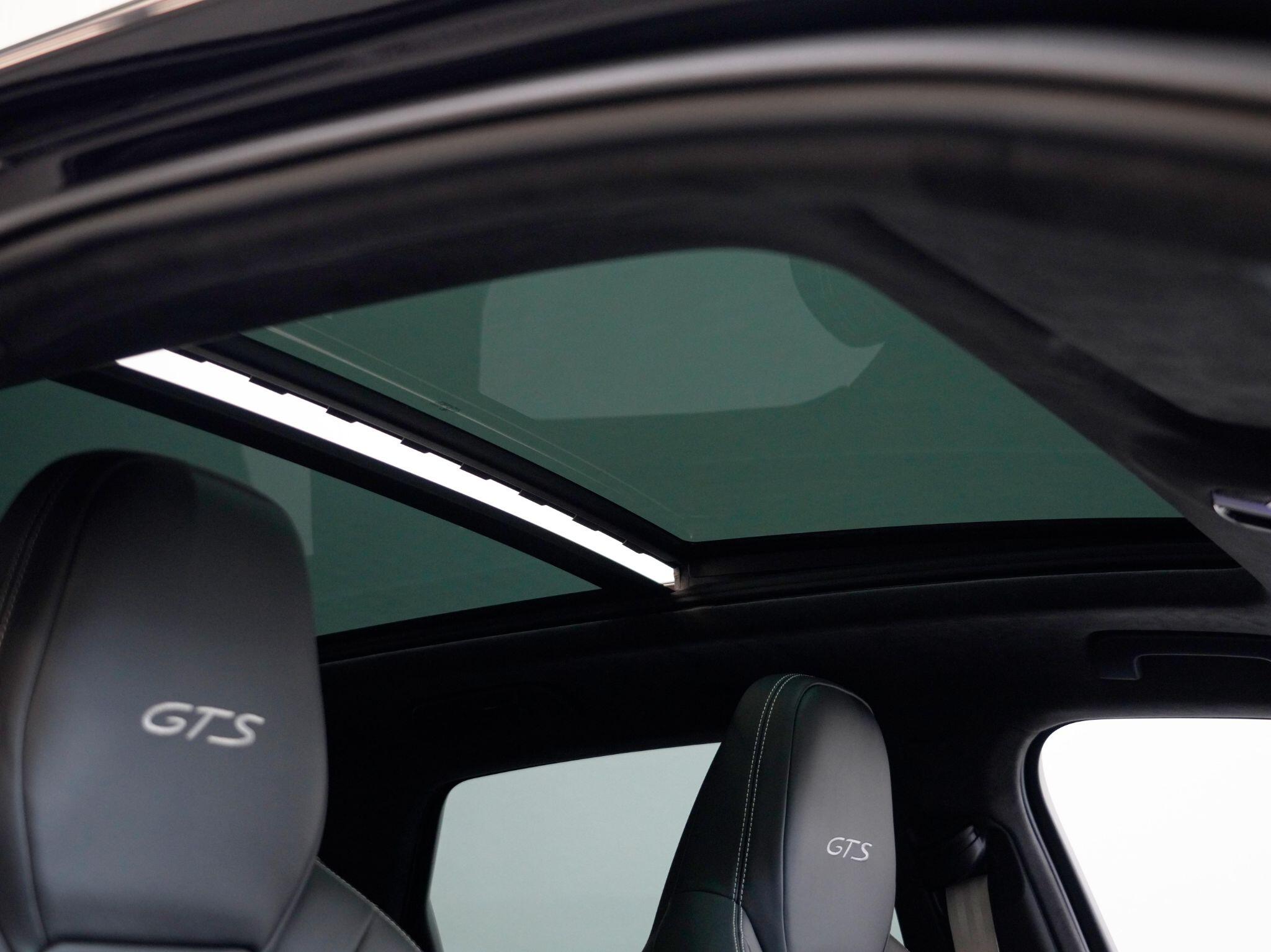 Porsche Cayenne view 4