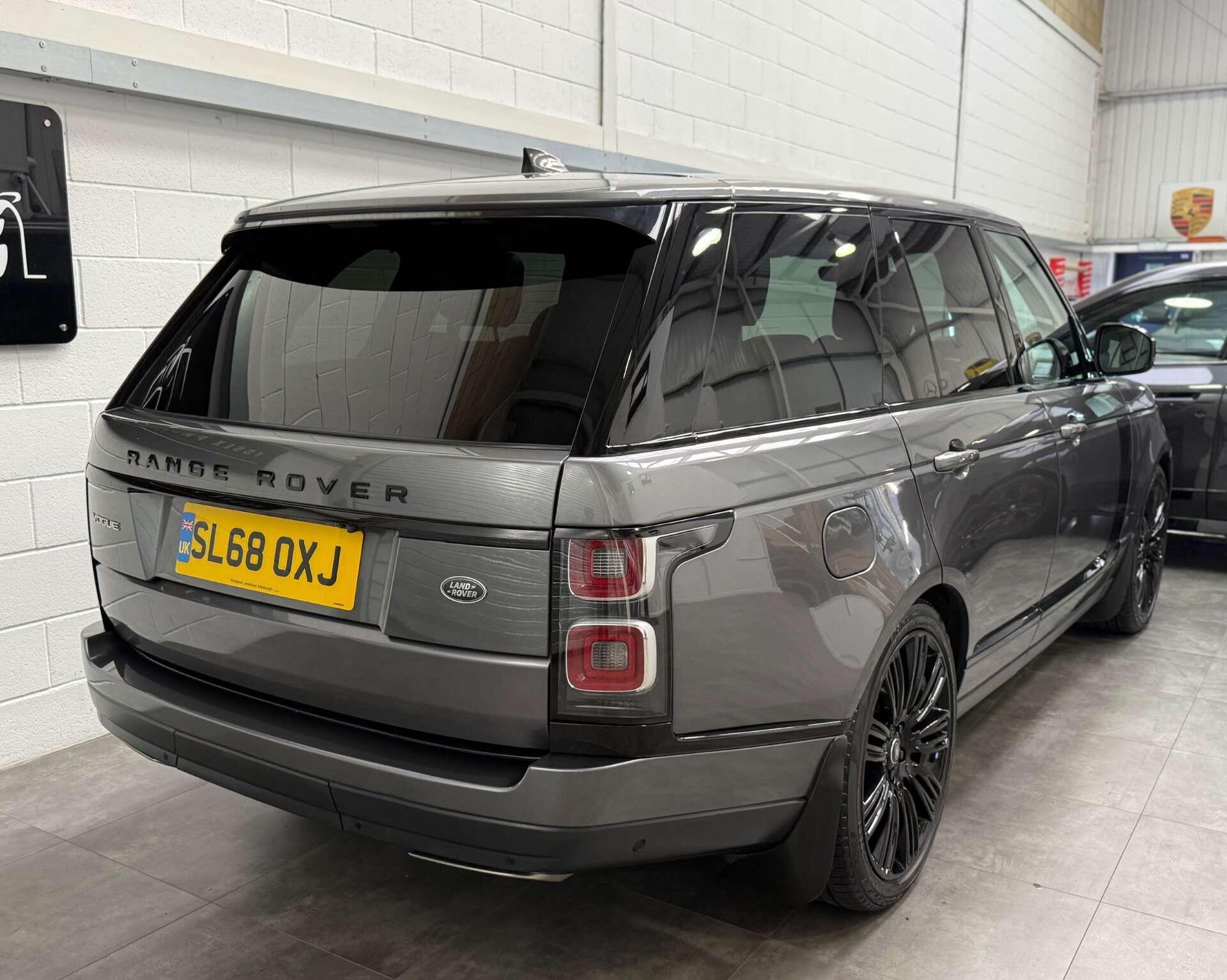 Land Rover Range Rover view 8
