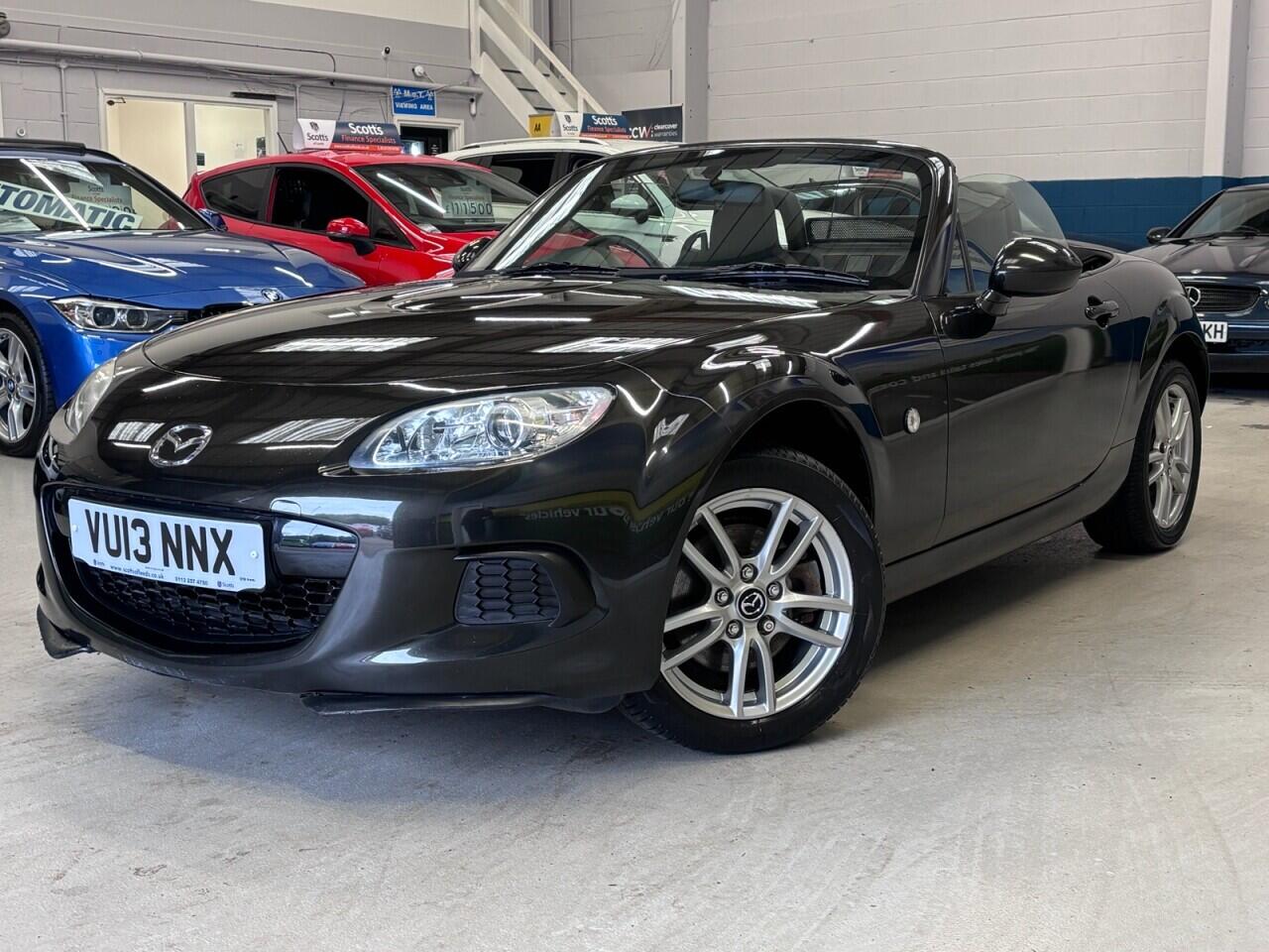 Mazda MX-5 view 3