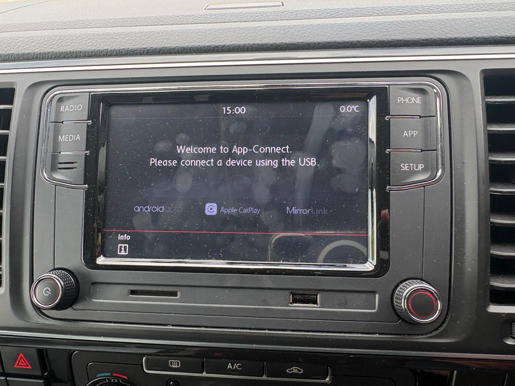 Volkswagen Transporter view 23